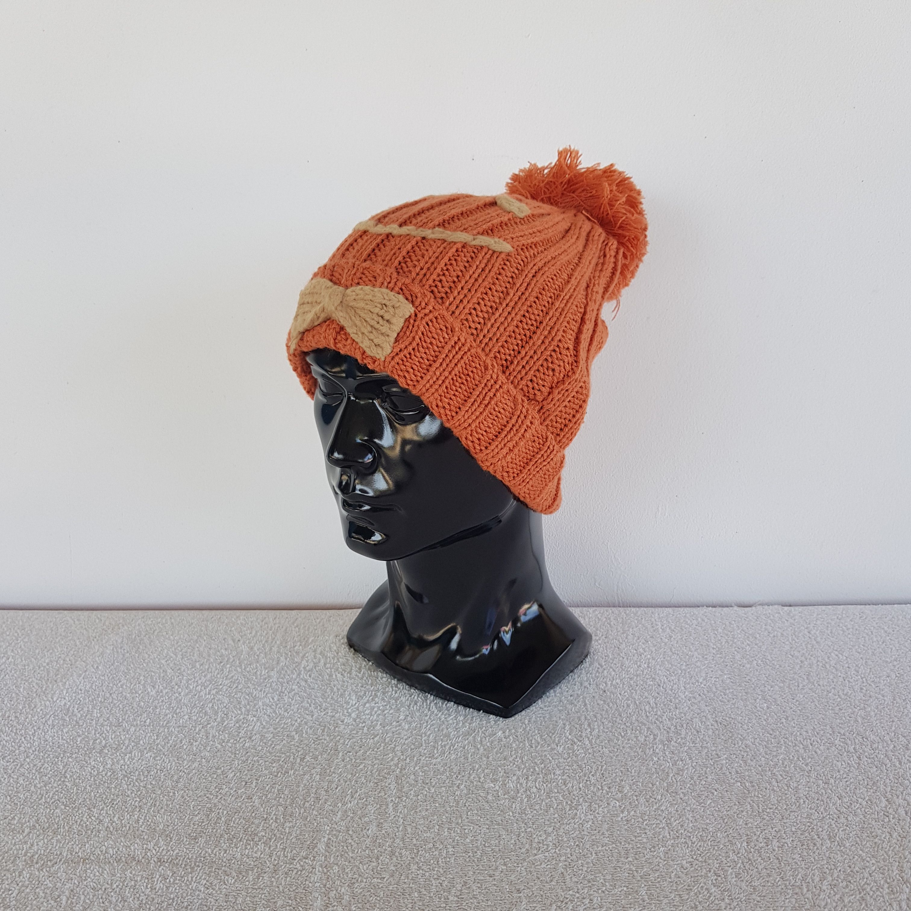 Aran Isles Knitwear Vintage Y2K Smiley Beanie Pom Pom Snow Caps Knit Ski Hats. Size ONE SIZE - 2 Thumbnail
