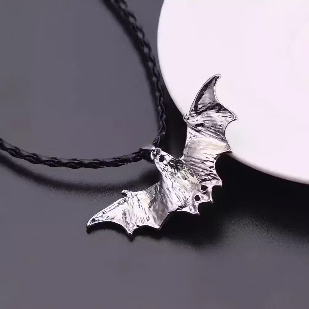 Jewelry Leather Chain Vampire Bat Gothic Bat Pendant Necklace Size ONE SIZE - 3 Thumbnail