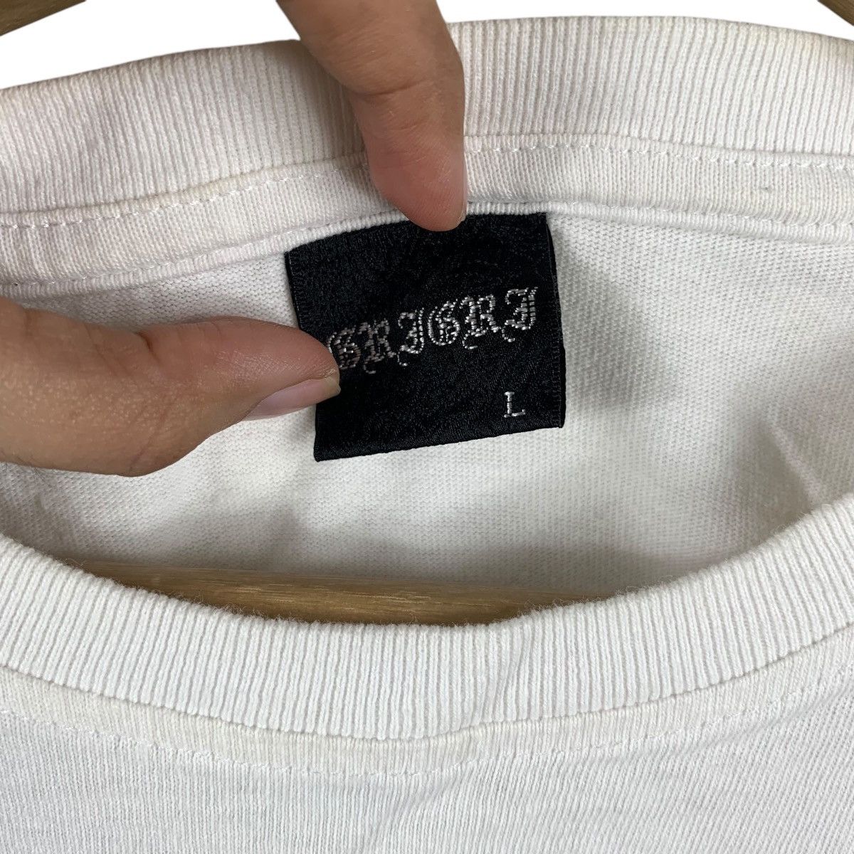 Vintage AFTERIMAGE CLASSIFIED INFORMATION Old English Text Tee Size L / US 10 / IT 46 - 8 Thumbnail