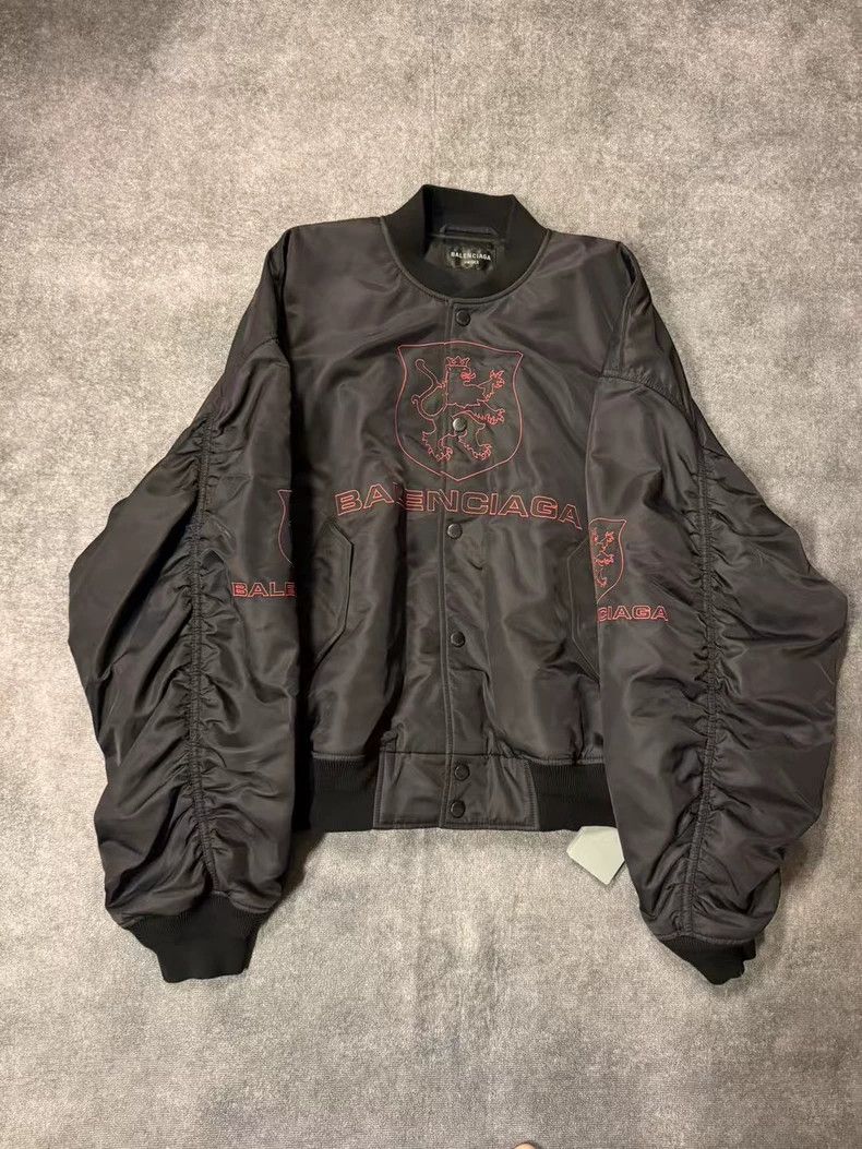 Balenciaga Balenciaga Lion head embroidered flight suit coat Size US S / EU 44-46 / 1 - 1 Thumbnail