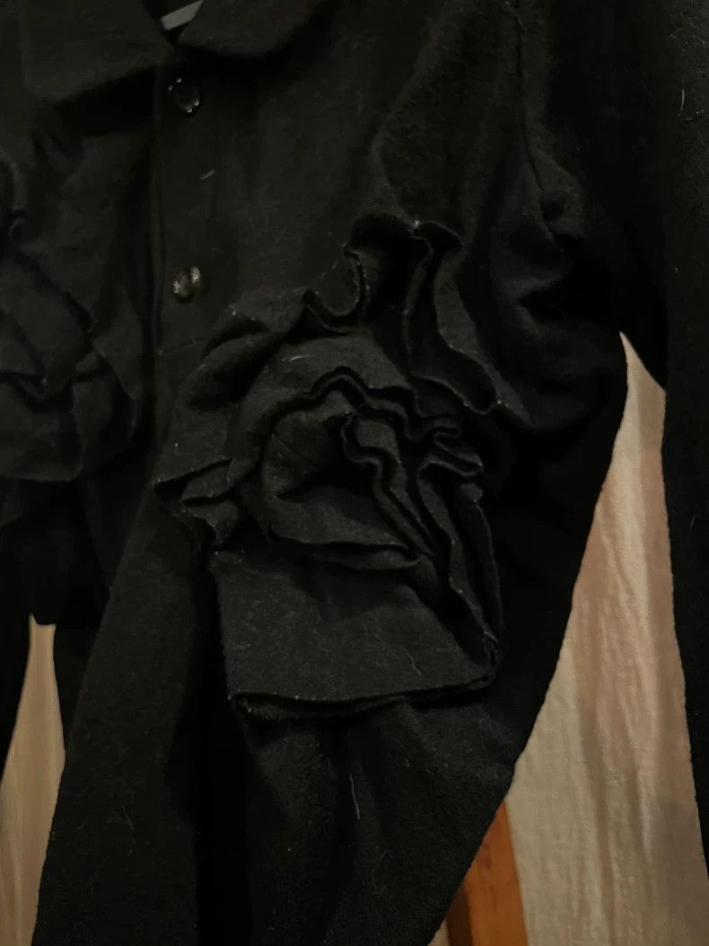 Comme des Garcons Comme des Garcons Black irregular wool rose shirt coat swe Size XS / US 0-2 / IT 36-38 - 2 Thumbnail