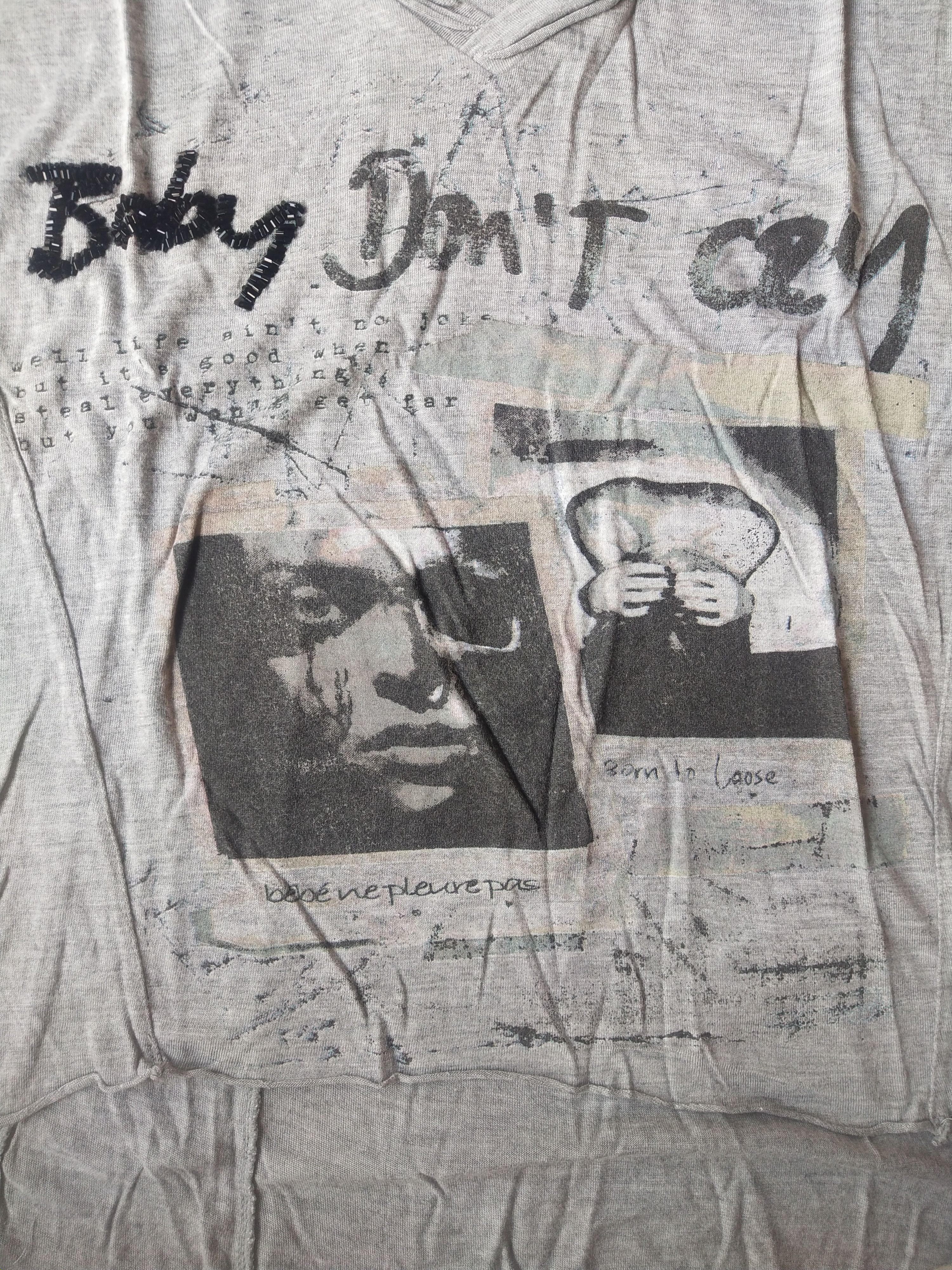 Hysteric Glamour Religion Baby Don’t Cry Graphic V Neck T Shirt Size S / US 4 / IT 40 - 2 Thumbnail