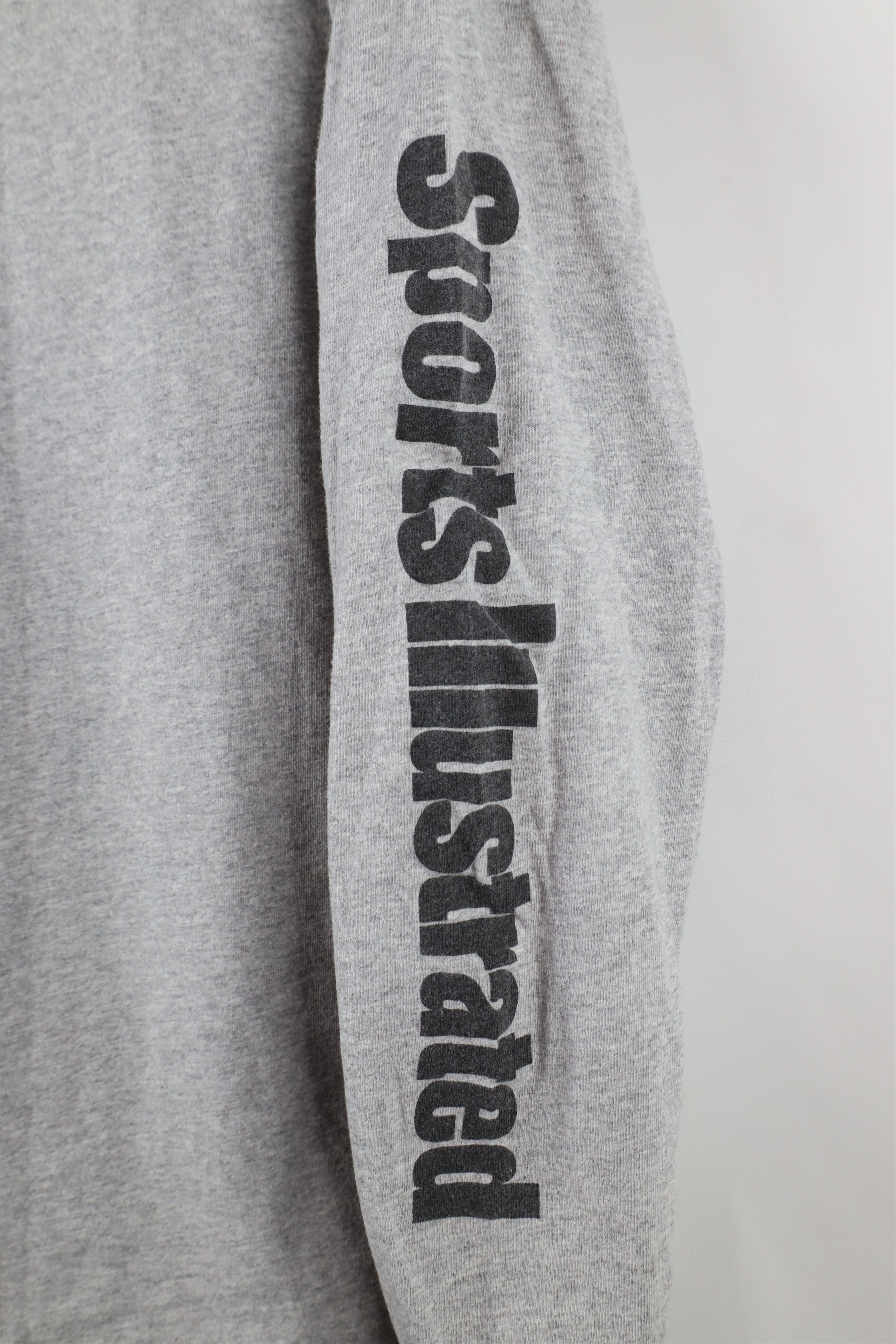 Vintage Vintage Spell Sports Illustrated Long Sleeve T-Shirt Gray Size US XL / EU 56 / 4 - 4 Thumbnail