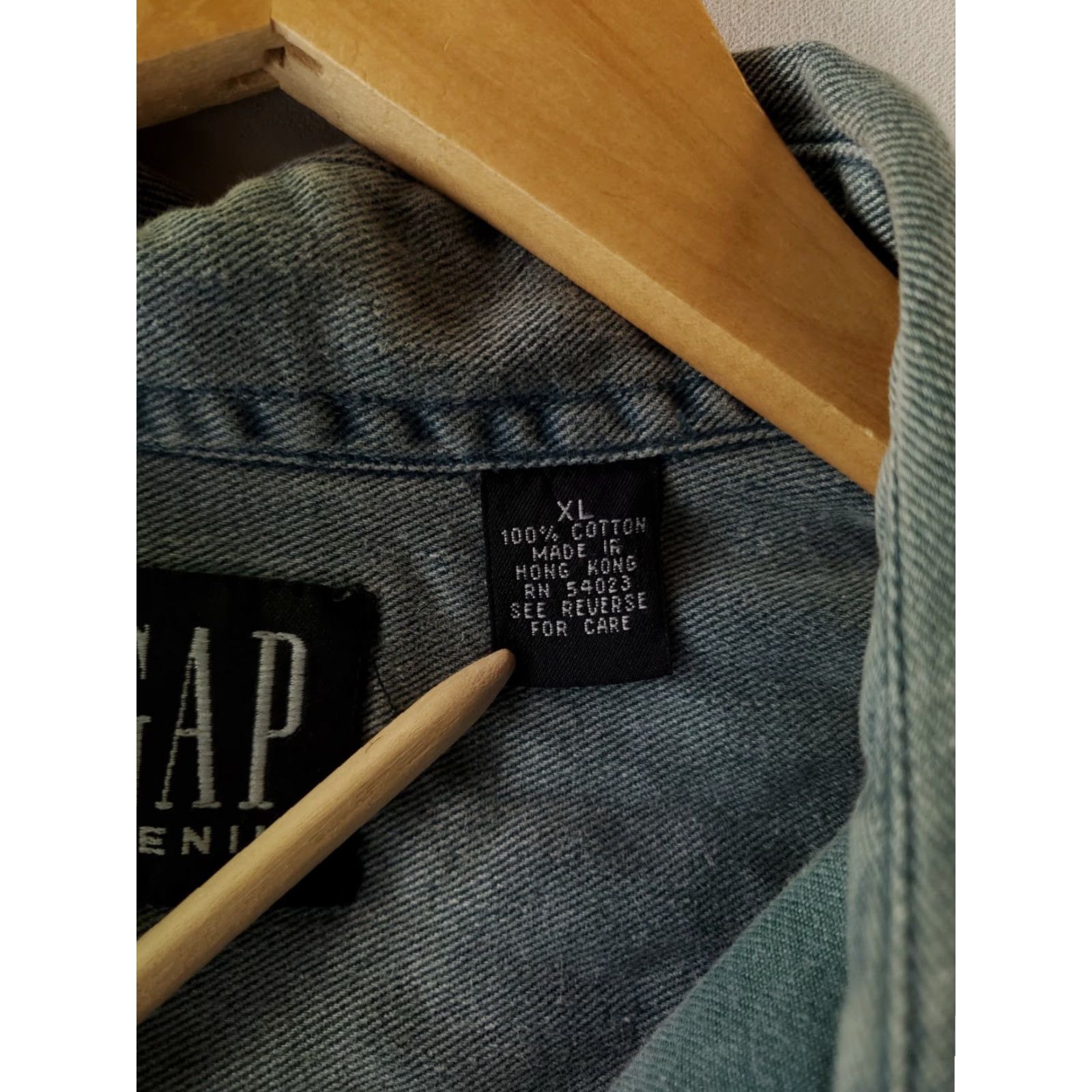 Gap VINTAGE Gap Denim Button-Up Shirt VTG 90s Metal Buttons Blue Green XL Mens Shirt Size US XL / EU 56 / 4 - 3 Thumbnail