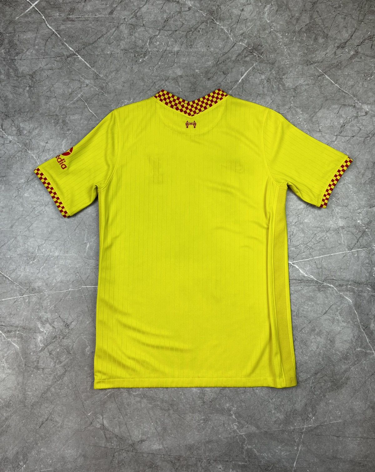 Nike Nike Liverpool Jersey Yellow Shirt FC 21/22 Dri-Fit Size US XS / EU 42 / 0 - 10 Thumbnail