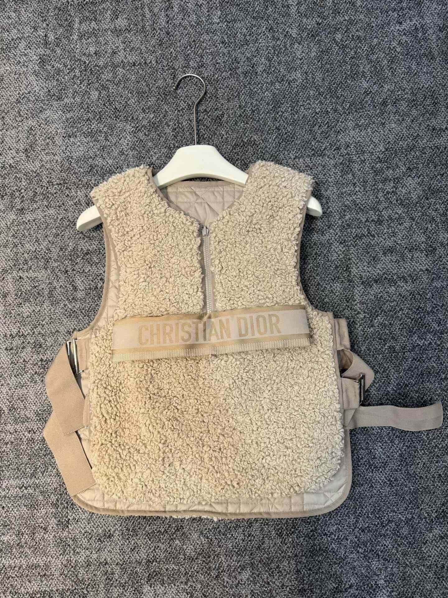 Dior Dior Beige Sleeveless Vest XS Size XS / US 0-2 / IT 36-38 - 1 Thumbnail