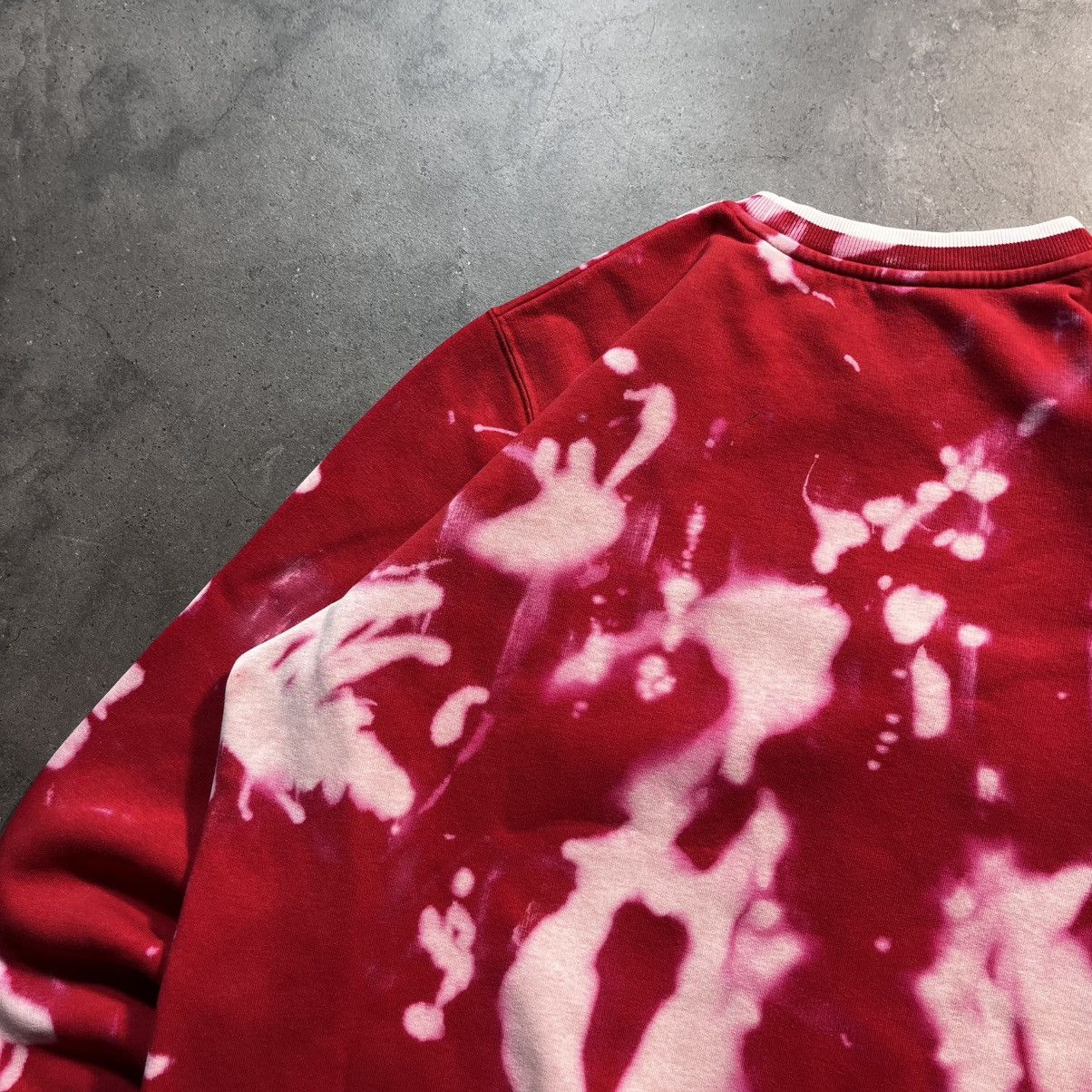 Nike Vintage 00s Nike Tie Dye Custom Boxy Sweatshirt Crewneck Size US L / EU 52-54 / 3 - 12 Thumbnail