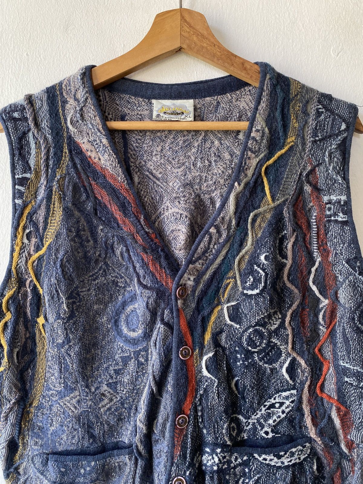 Coogi Vintage Aklanda Australia Made Pure Wool Vests Size US L / EU 52-54 / 3 - 3 Thumbnail