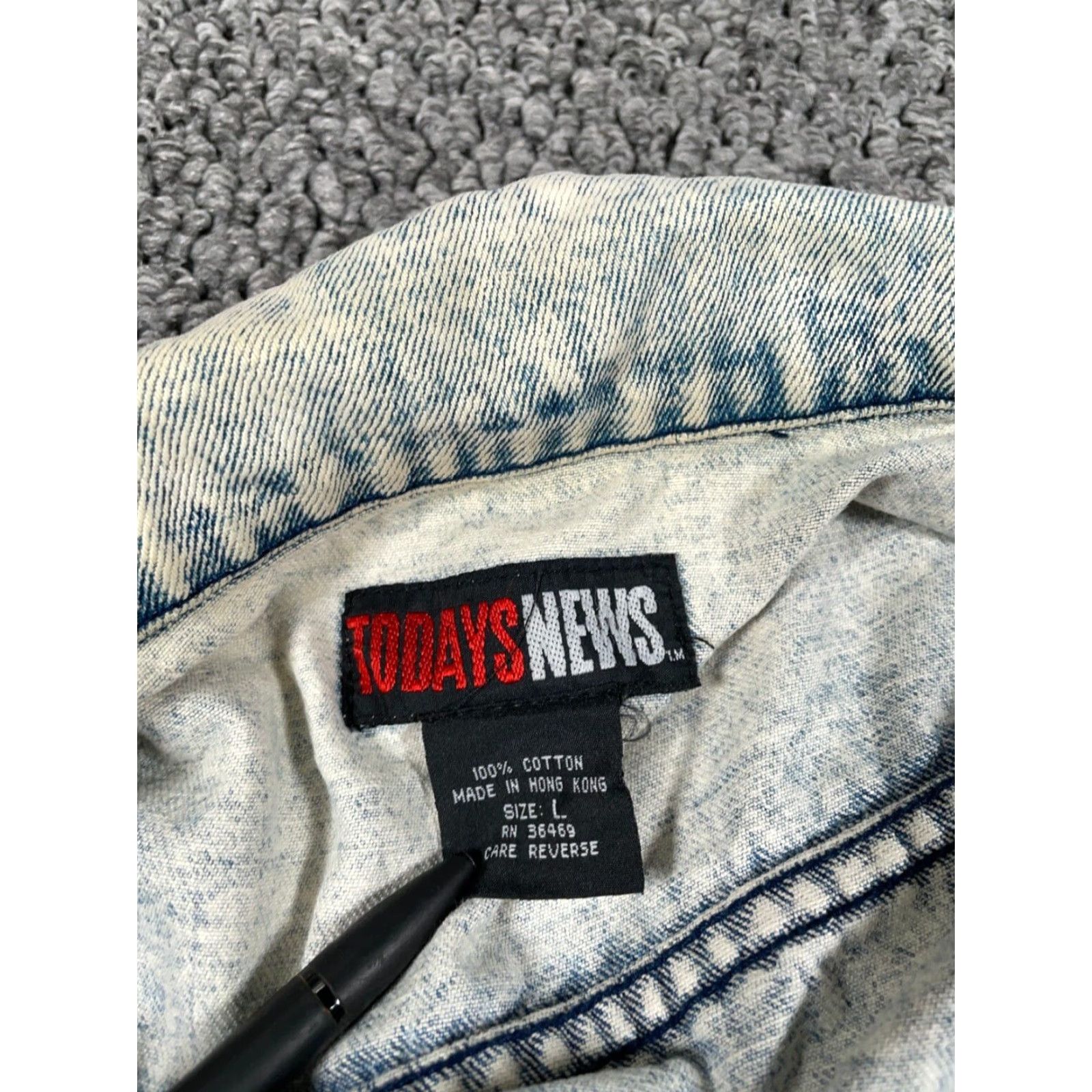 Denime VTG 90s News Acid Wash Denim Jacket Adult Large Blue Trucker Mens Jacket Vintage Size US 33 - 3 Thumbnail
