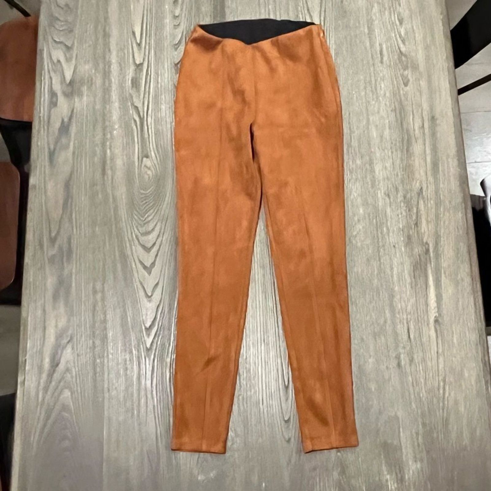 Vera Wang Simply Vera Vera Wang Legging Pants High Rise Pleat Lines S Size 24" / US 00 / IT 34 - 1 Thumbnail