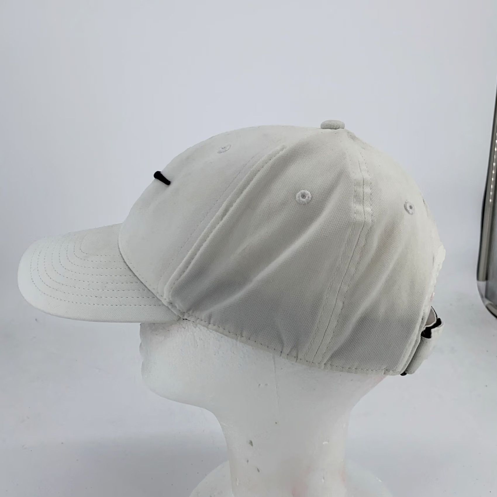 Nike Nike Hat Cap Strap Back White Black Swoosh Embroidered Cotton Mens Golf Athletic Size ONE SIZE - 4 Thumbnail