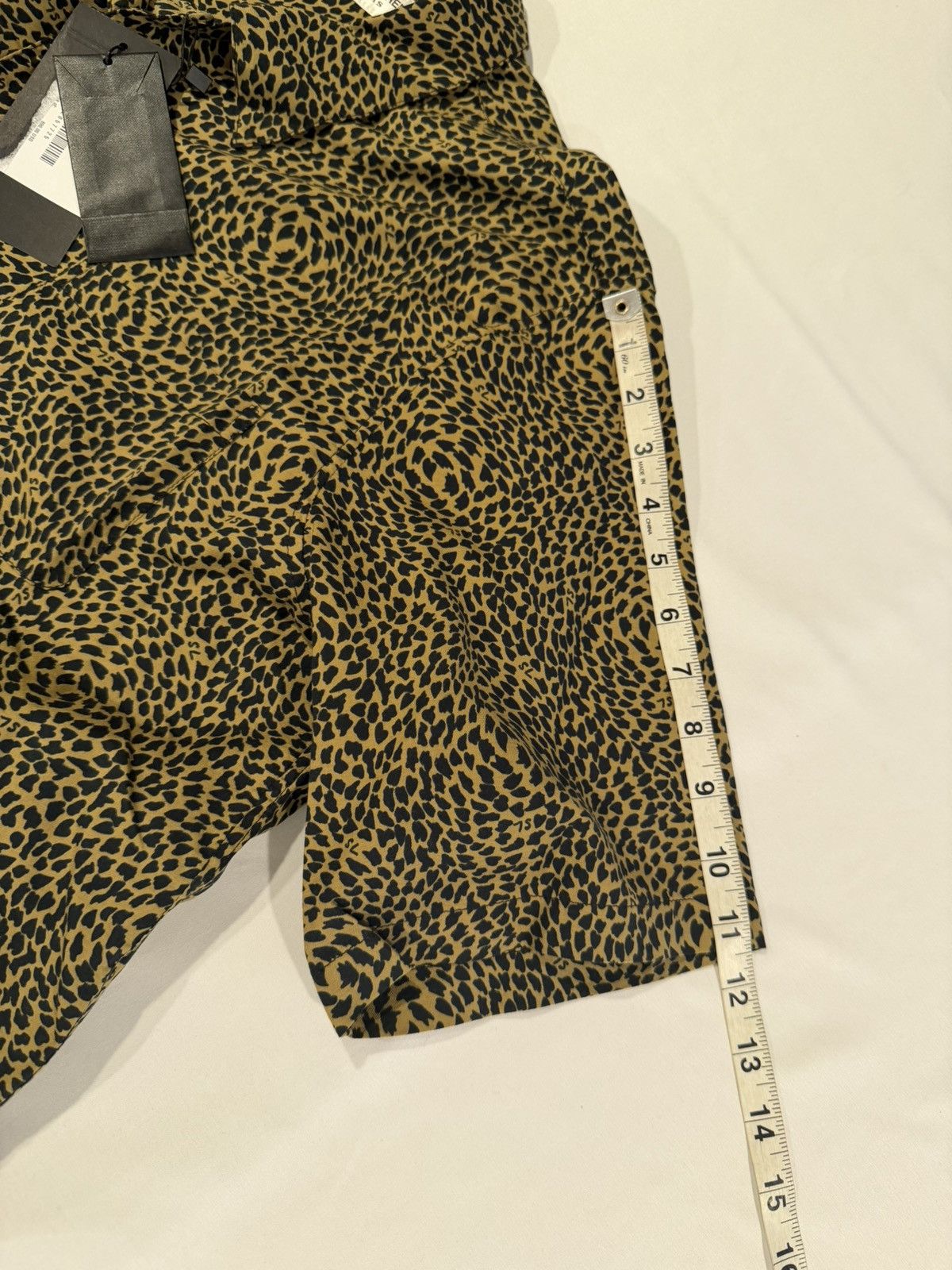 Saint Laurent Paris Saint Laurent men leopard print shirt.XXL. $890 Size US XXL / EU 58 / 5 - 7 Thumbnail