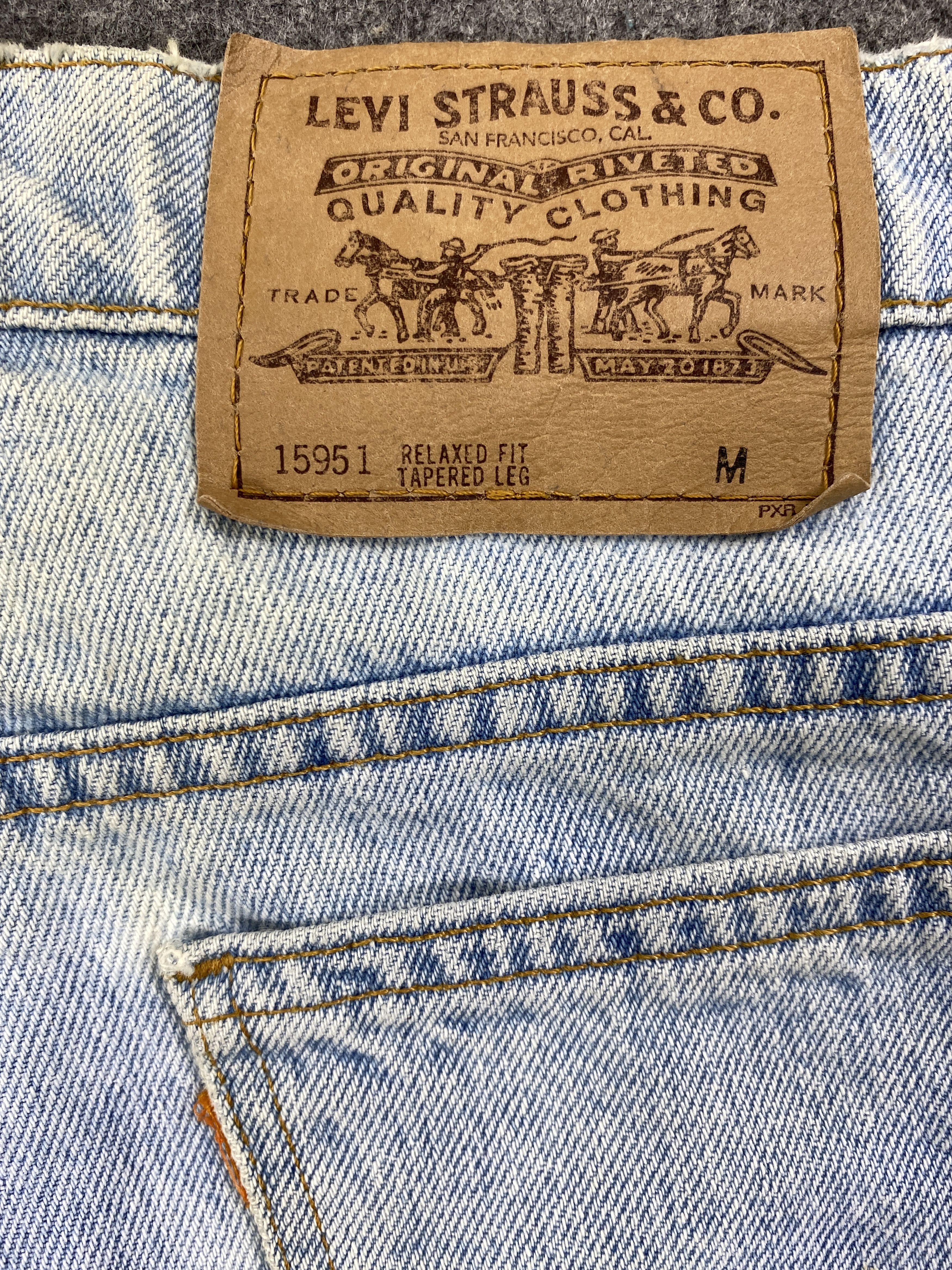 Levi's Light Blue Wash Vintage Levi's 15951 33x31 Denim -SJ042 Size US 33 - 10 Thumbnail