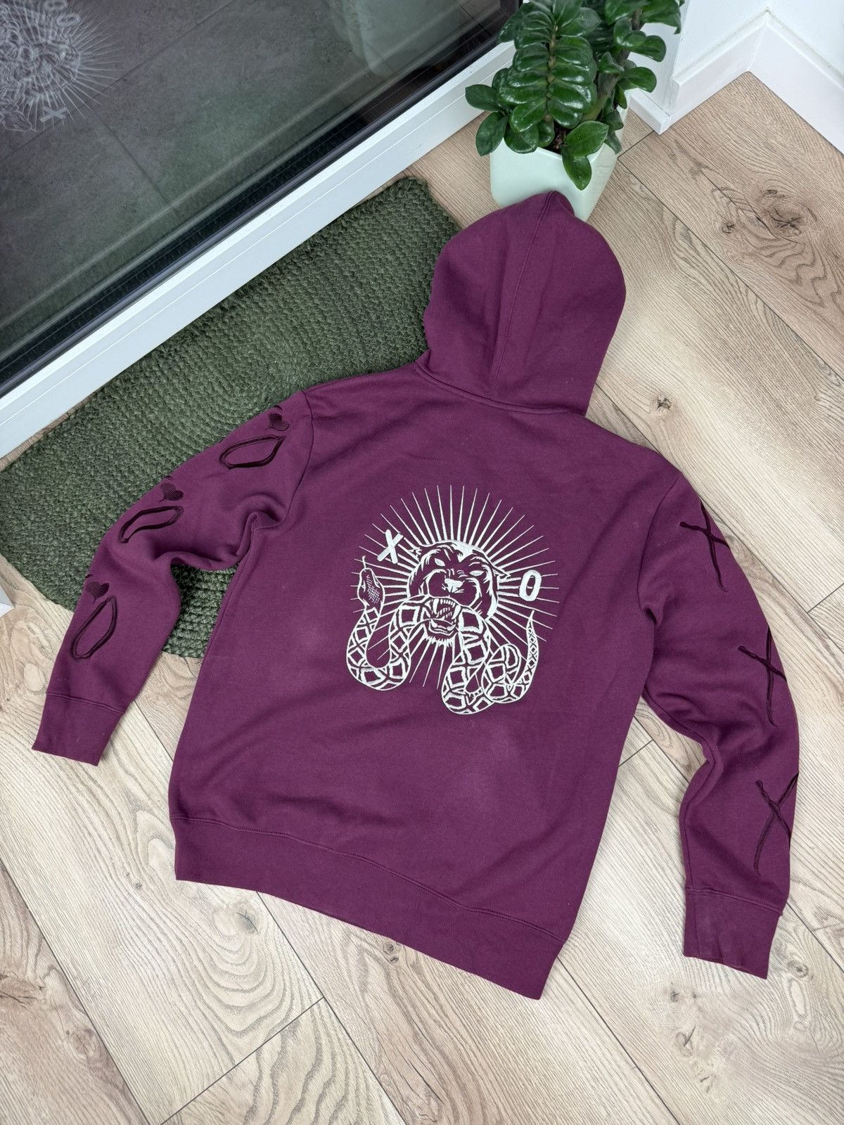 H&M × The Weeknd H&M x The Weeknd big logo XO hoodie casual Size US M / EU 48-50 / 2 - 10 Thumbnail