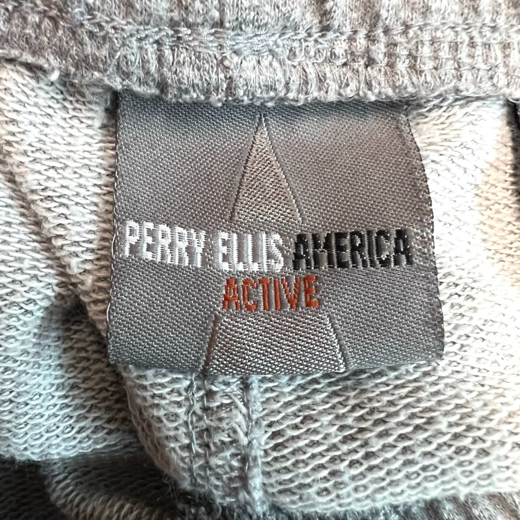 Perry Ellis Vintage Perry Ellis America Active Drawstring Gym Shorts Size L Adult Gray 32 Size US 33 - 5 Thumbnail