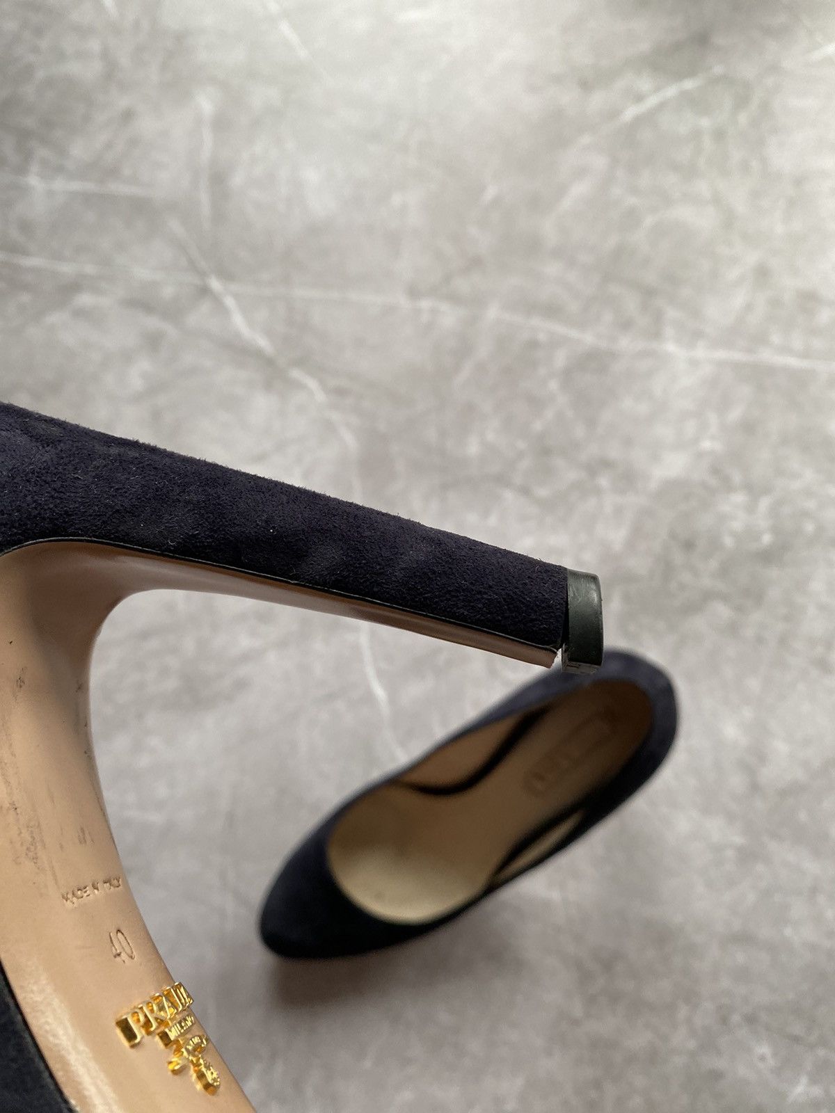 Prada Prada Milano Suede Pumps Heels Women’s Shoes Made in Italy Size US 10 / IT 40 - 17 Thumbnail