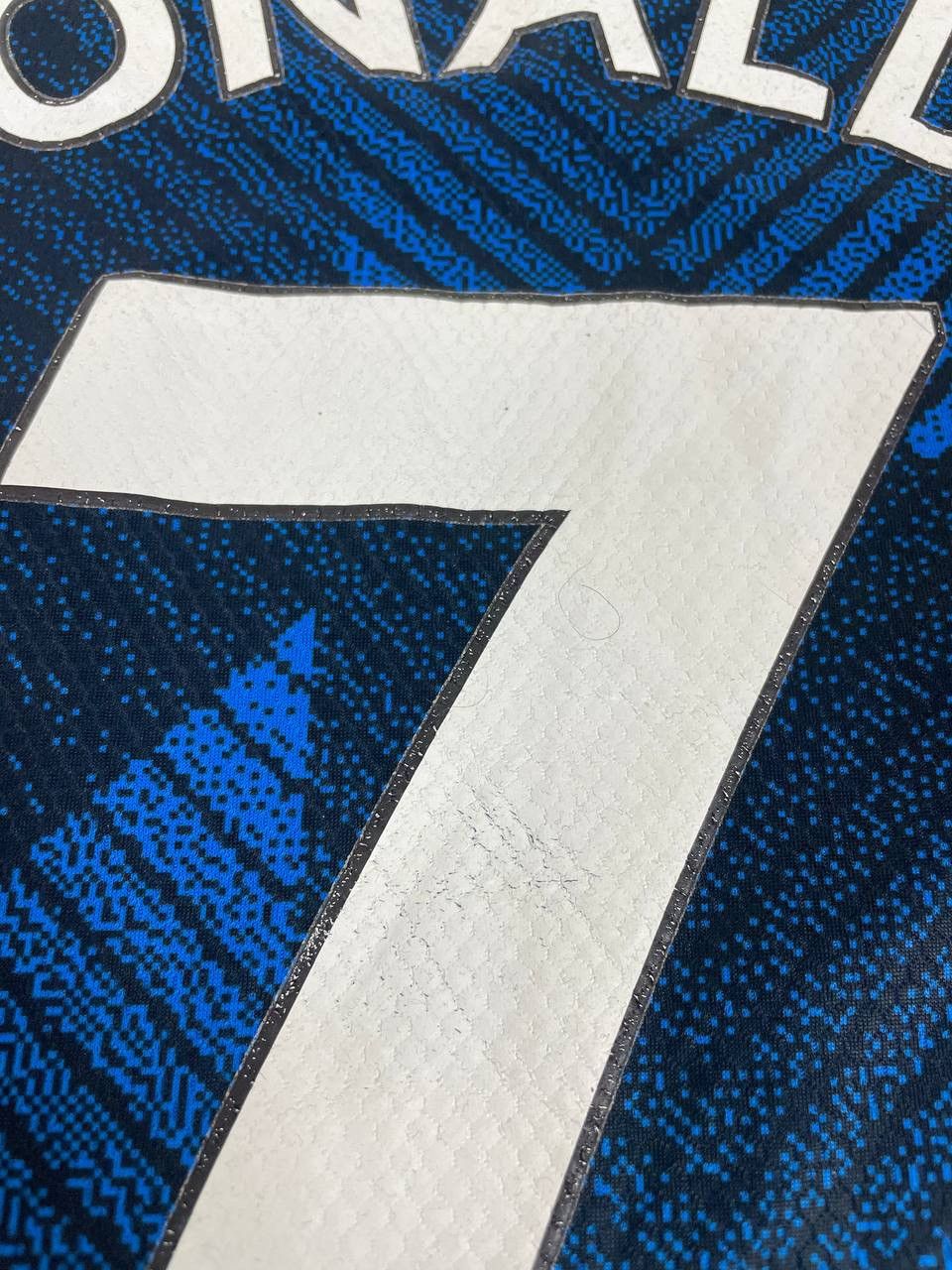 Adidas Adidas Manchester United 2021 2022 Third Ronaldo #7 Shirt Size US L / EU 52-54 / 3 - 18 Thumbnail