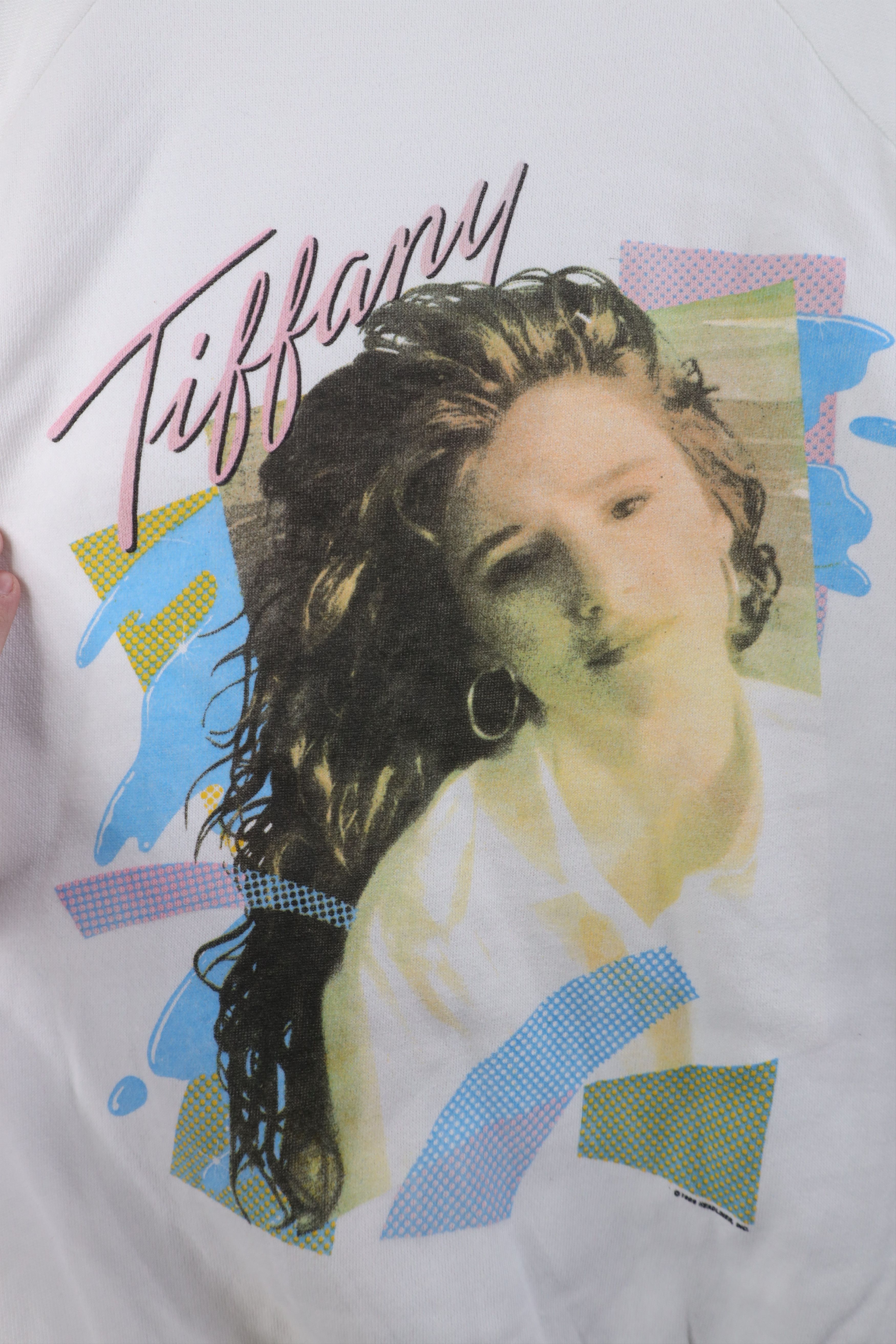 Vintage Vintage 80s Pop Singer Tiffany Crewneck Sweatshirt White USA Size M / US 6-8 / IT 42-44 - 4 Thumbnail