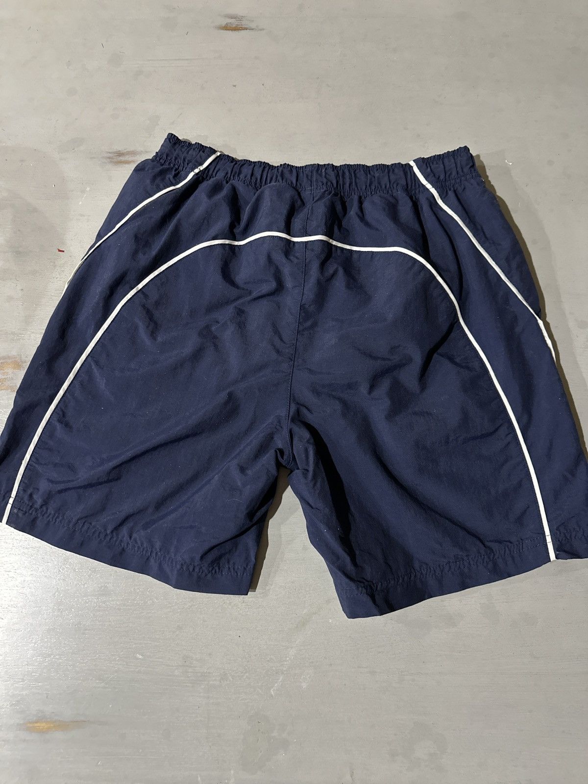 Nike Nike Navy Vintage Shorts Size US 30 / EU 46 - 2 Thumbnail