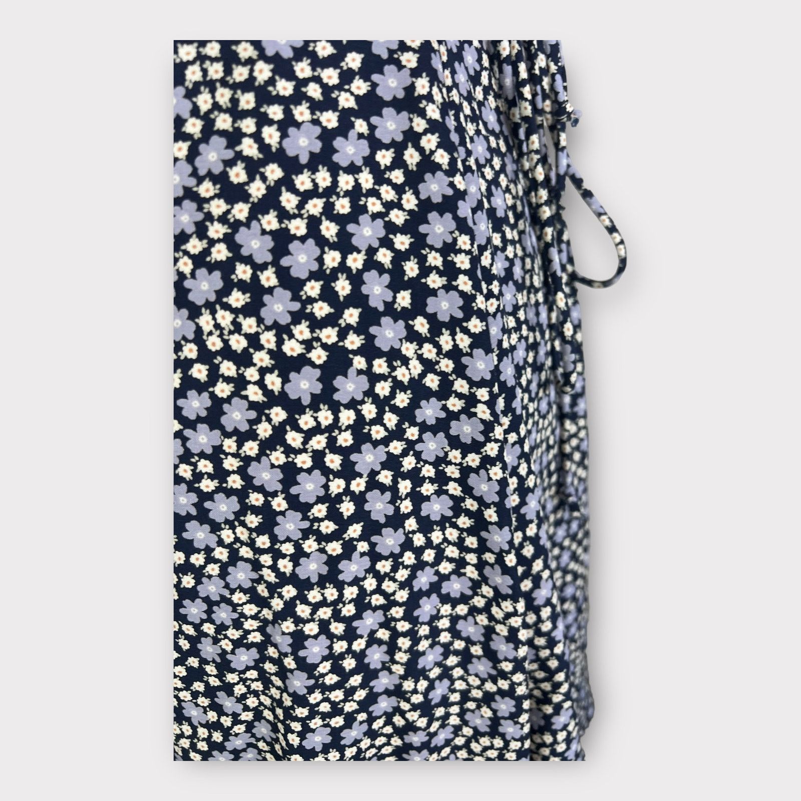 Nordstrom Honey Punch | Boho Floral Wrap Dress | Medium Size M / US 6-8 / IT 42-44 - 4 Thumbnail