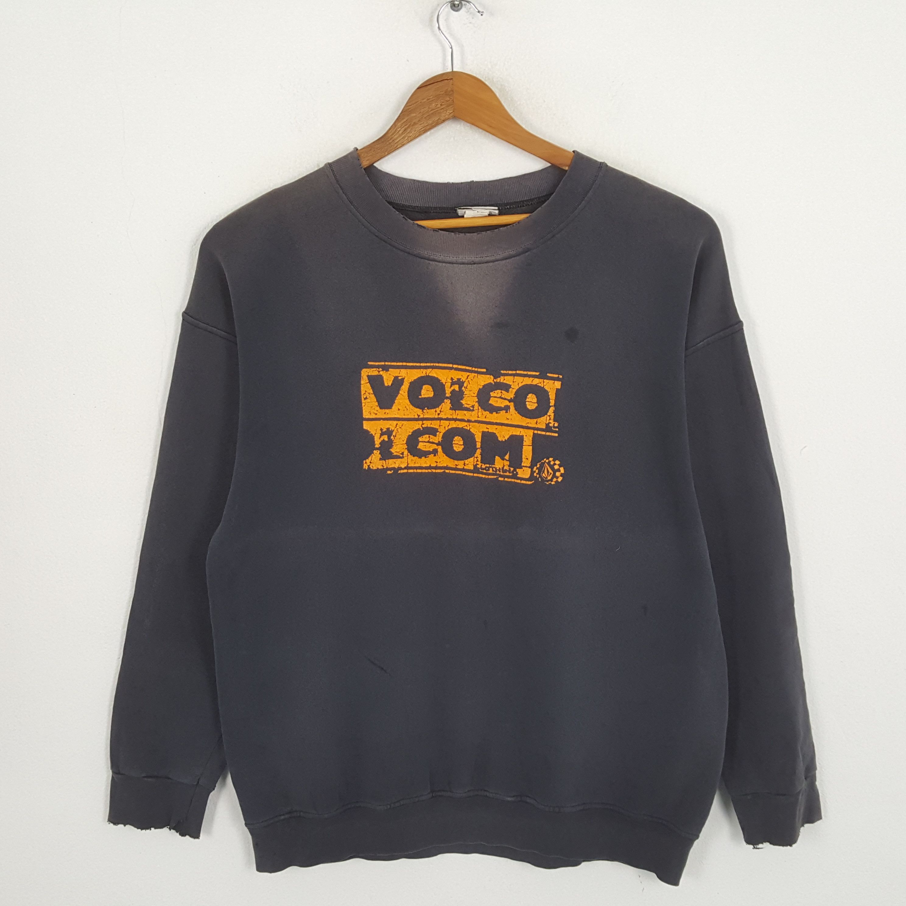 Vintage × Volcom Vintage VOLCOM Skateboard Streetwear Distressed Sweatshirts Size US XL / EU 56 / 4 - 1 Thumbnail
