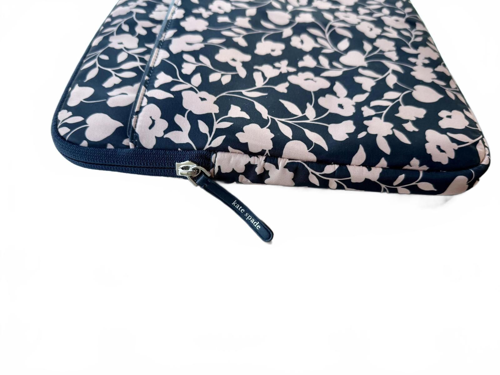 Other Kate Spade Black & White Floral Padded Laptop Case Sleeve Size ONE SIZE - 4 Thumbnail