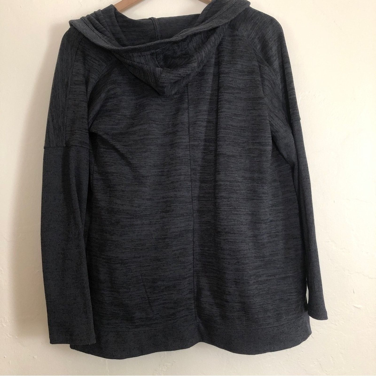 Athleta Athleta Cardigan Dark Gray Hooded Long Sleeve Sweater Size M / US 6-8 / IT 42-44 - 8 Thumbnail