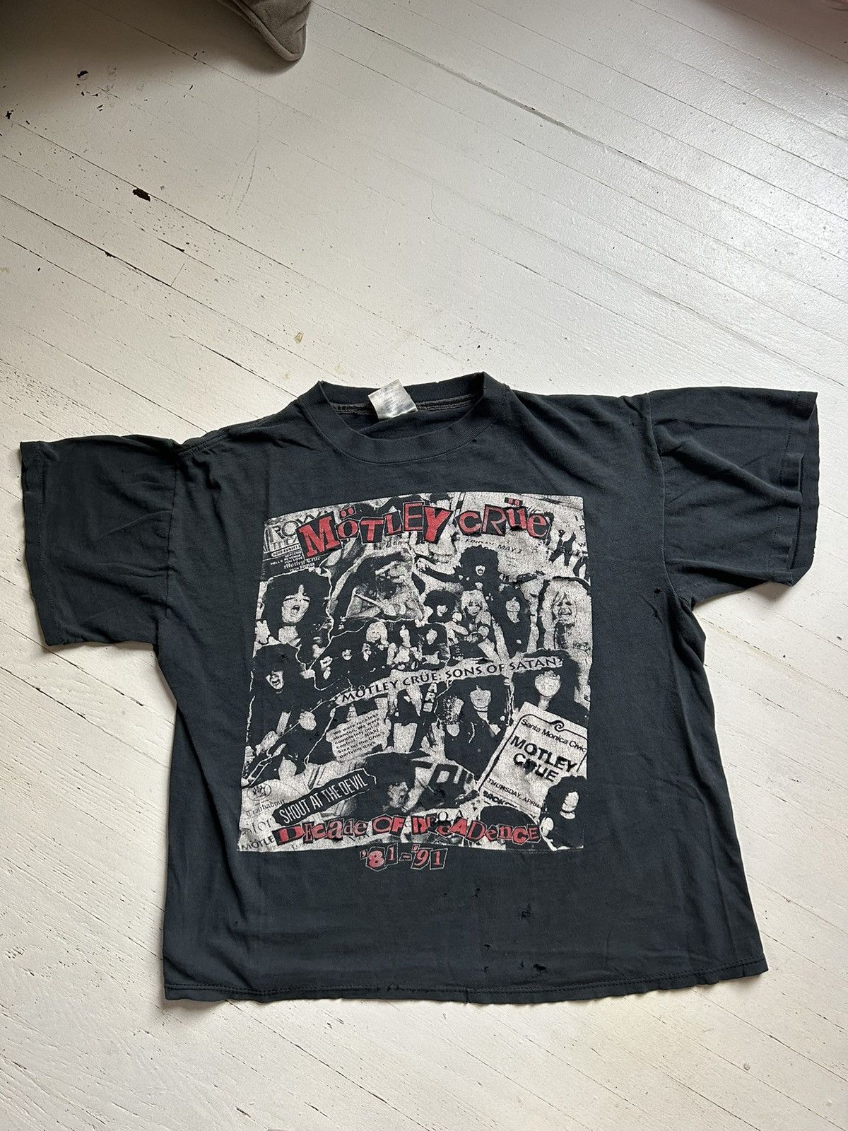 Vintage 1991 Motley Crüe Decade Of Decadence Tee on a Brockum | Grailed