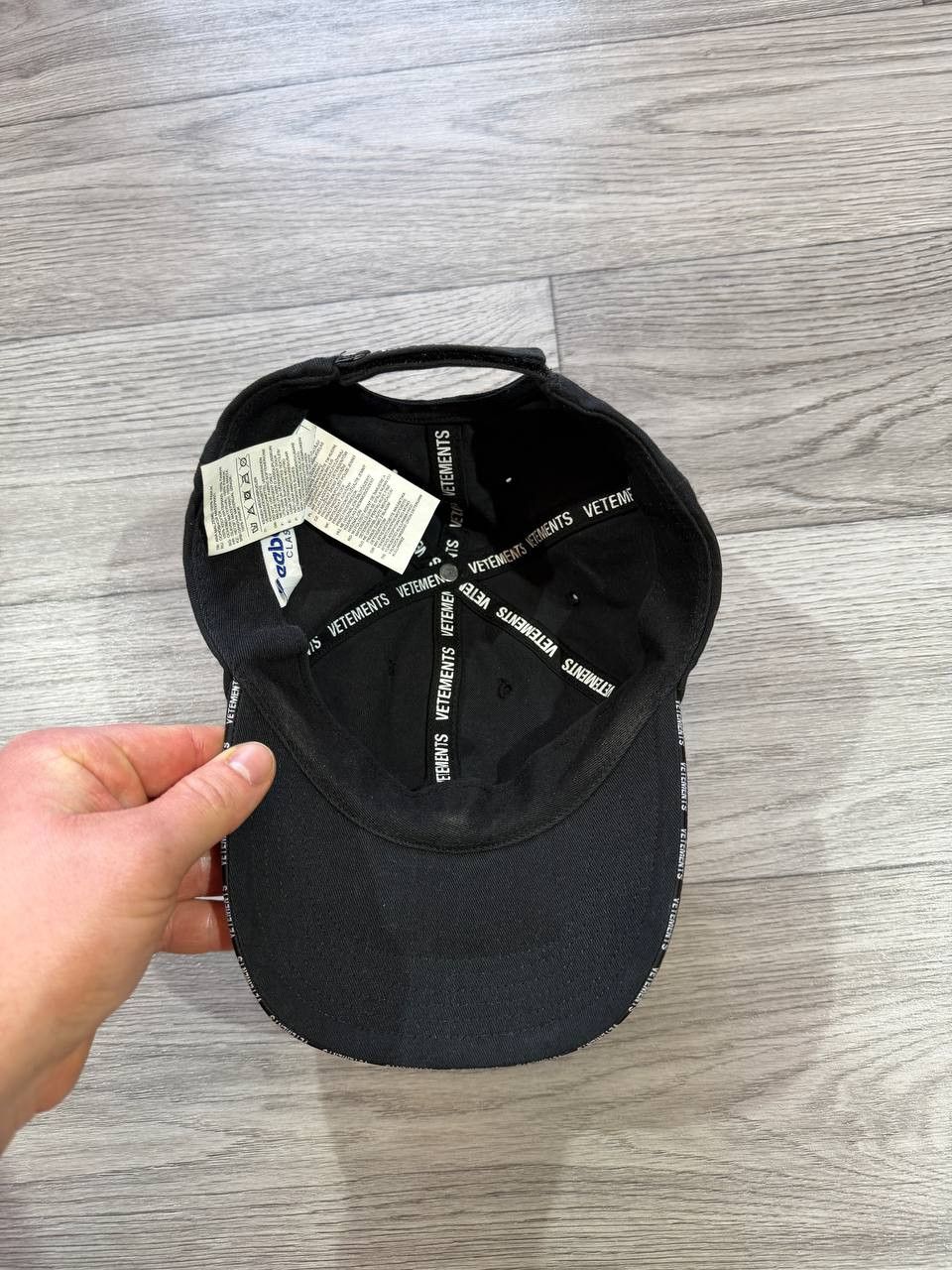 Reebok × Vetements Vetements Reebok Logo Embroidered Cotton Twill Baseball Cap Size ONE SIZE - 8 Thumbnail