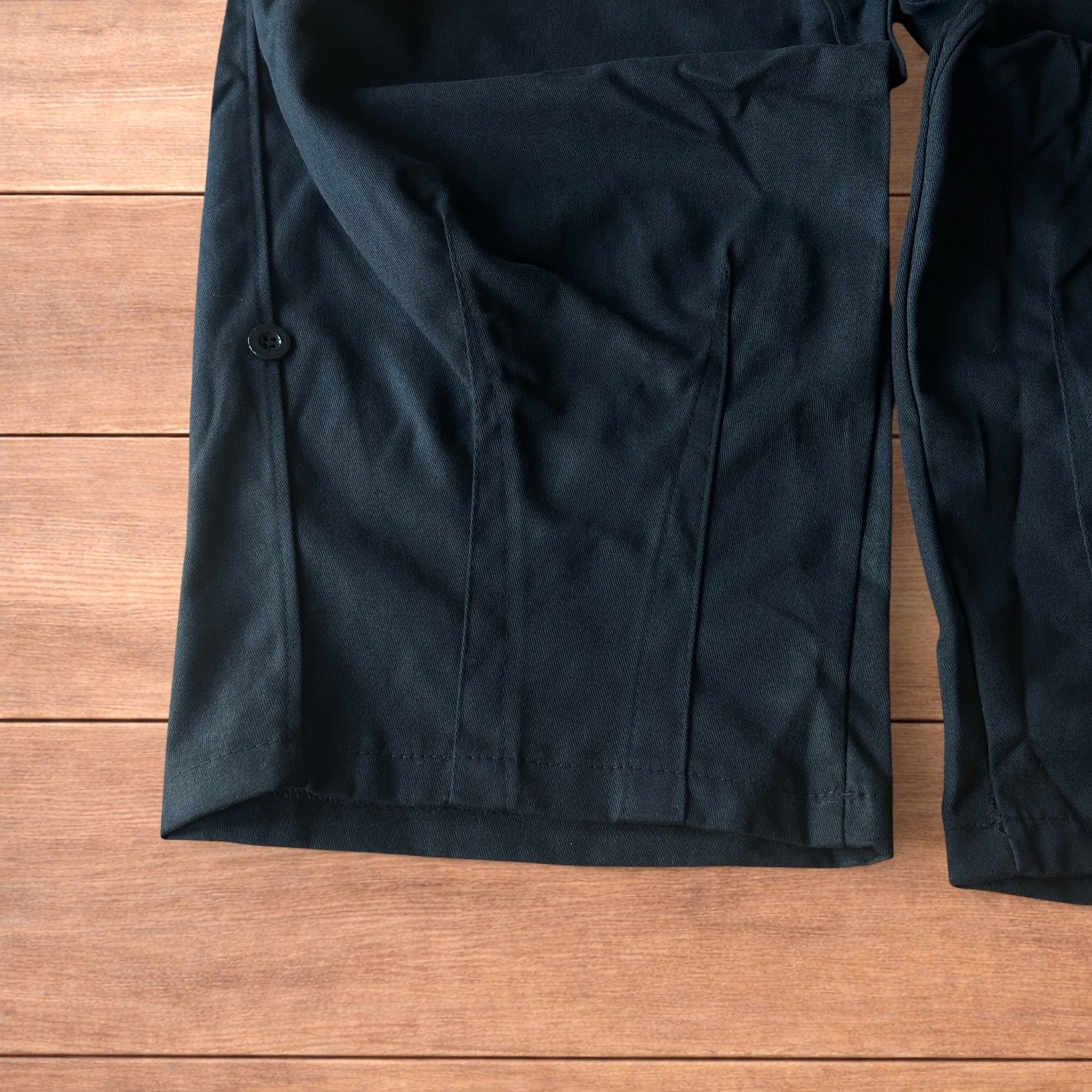 Japanese Brand Incredible super baggy wide leg cargo trousers in black. Size US 32 / EU 48 - 4 Thumbnail