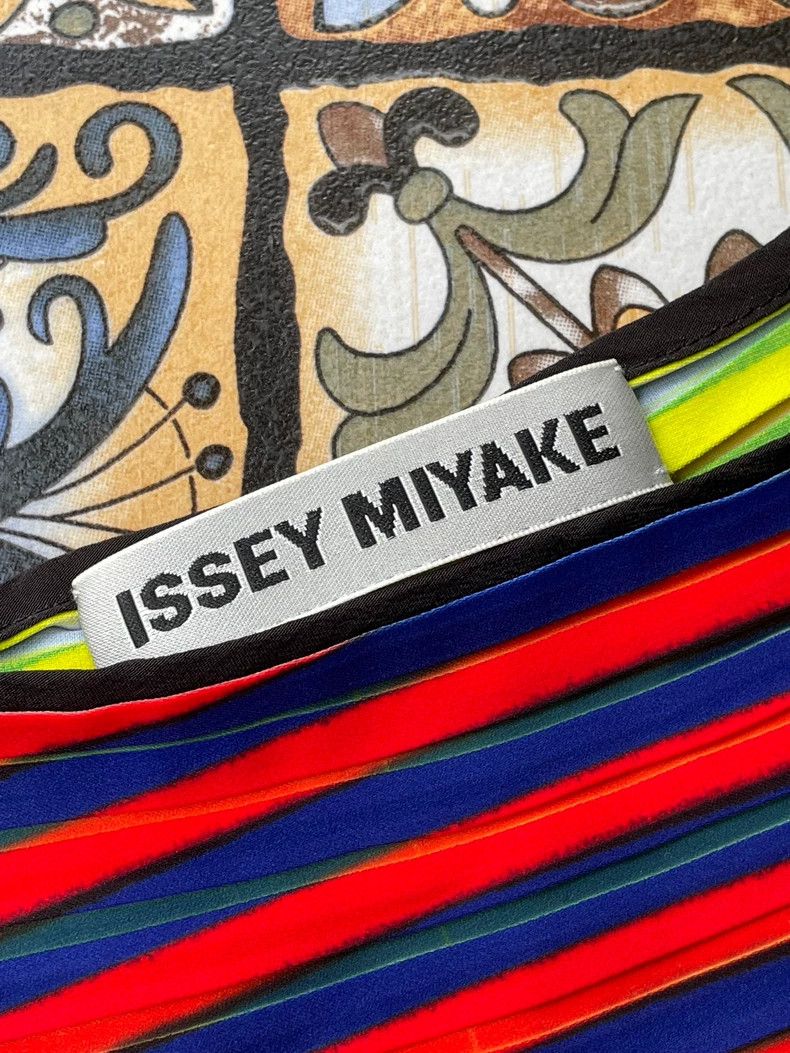 Issey Miyake Issey Miyake size:2 Red main line 3D glittering and colorf Size XS / US 0-2 / IT 36-38 - 6 Thumbnail
