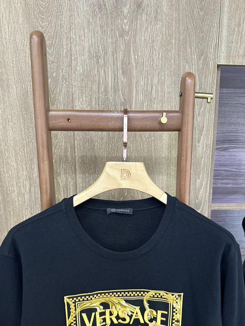 Versace Versace Men's embroidered crew neck sweatshirt with long s Size US L / EU 52-54 / 3 - 5 Thumbnail