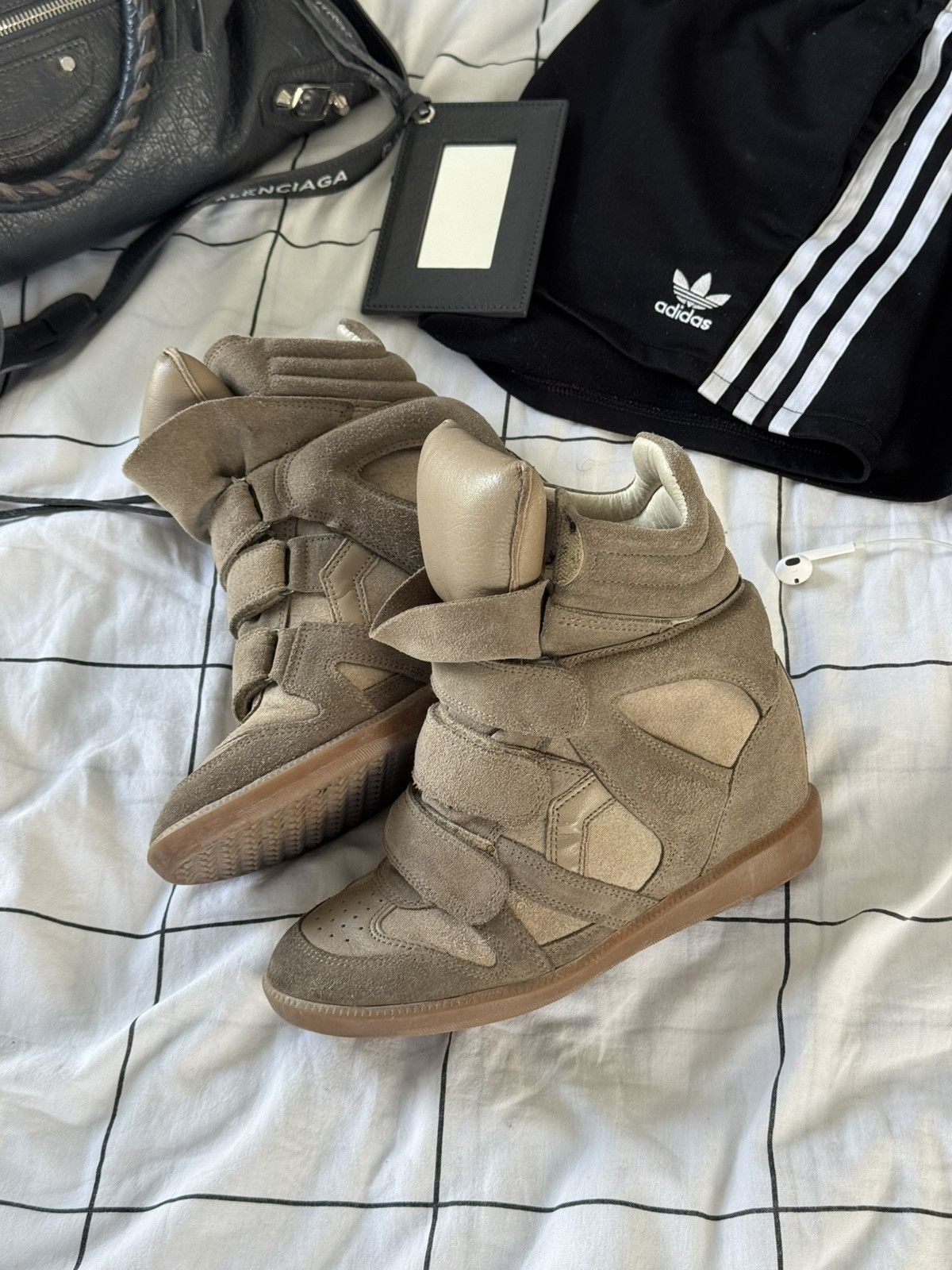 Isabel Marant Isabel Marant Bekett sneakers shoes Washed Biege Suede Wedge Size US 6 / IT 36 - 1 Thumbnail