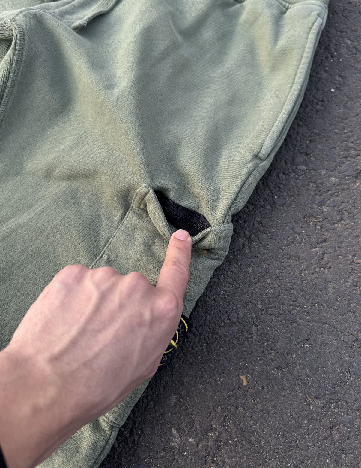 Stone Island legit sweatpants stone island Size US 32 / EU 48 - 6 Thumbnail