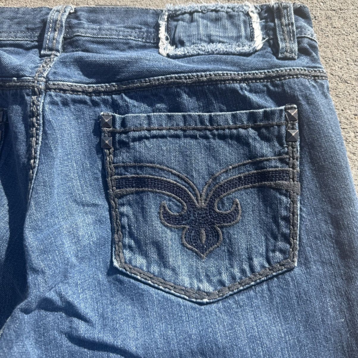 Helix Helix flare jeans Size US 36 / EU 52 - 2 Thumbnail