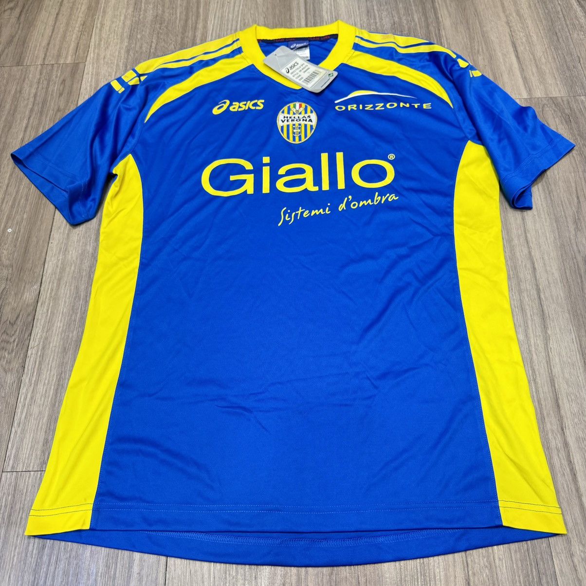 Asics Hellas Verona FC 09/10 home shirt (bnwt) Size US L / EU 52-54 / 3 - 1 Thumbnail