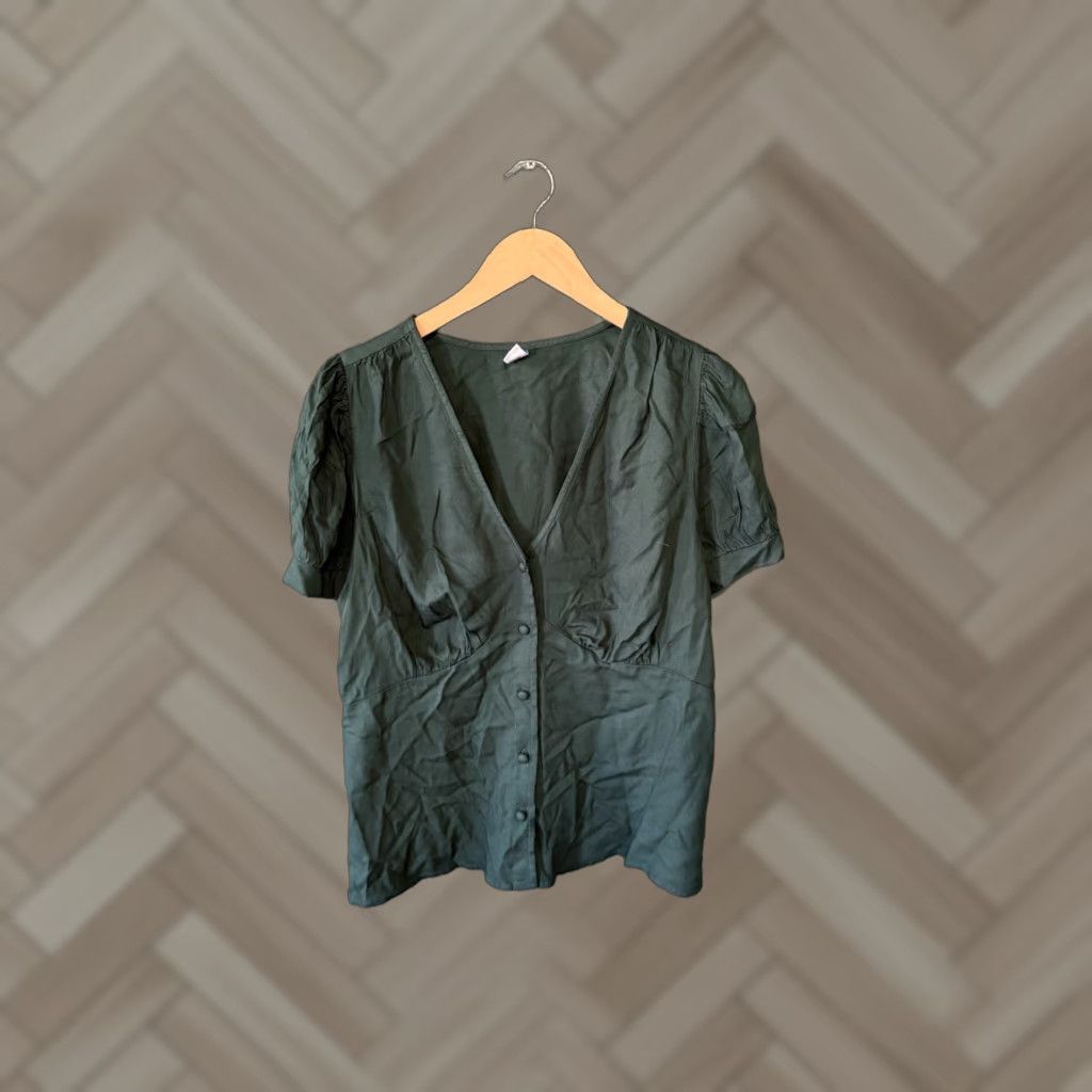 Old Navy VINTAGE Old Navy Womens Green Short Sleeve Button-Up Shirt Size Large NWT Size L / US 10 / IT 46 - 1 Thumbnail