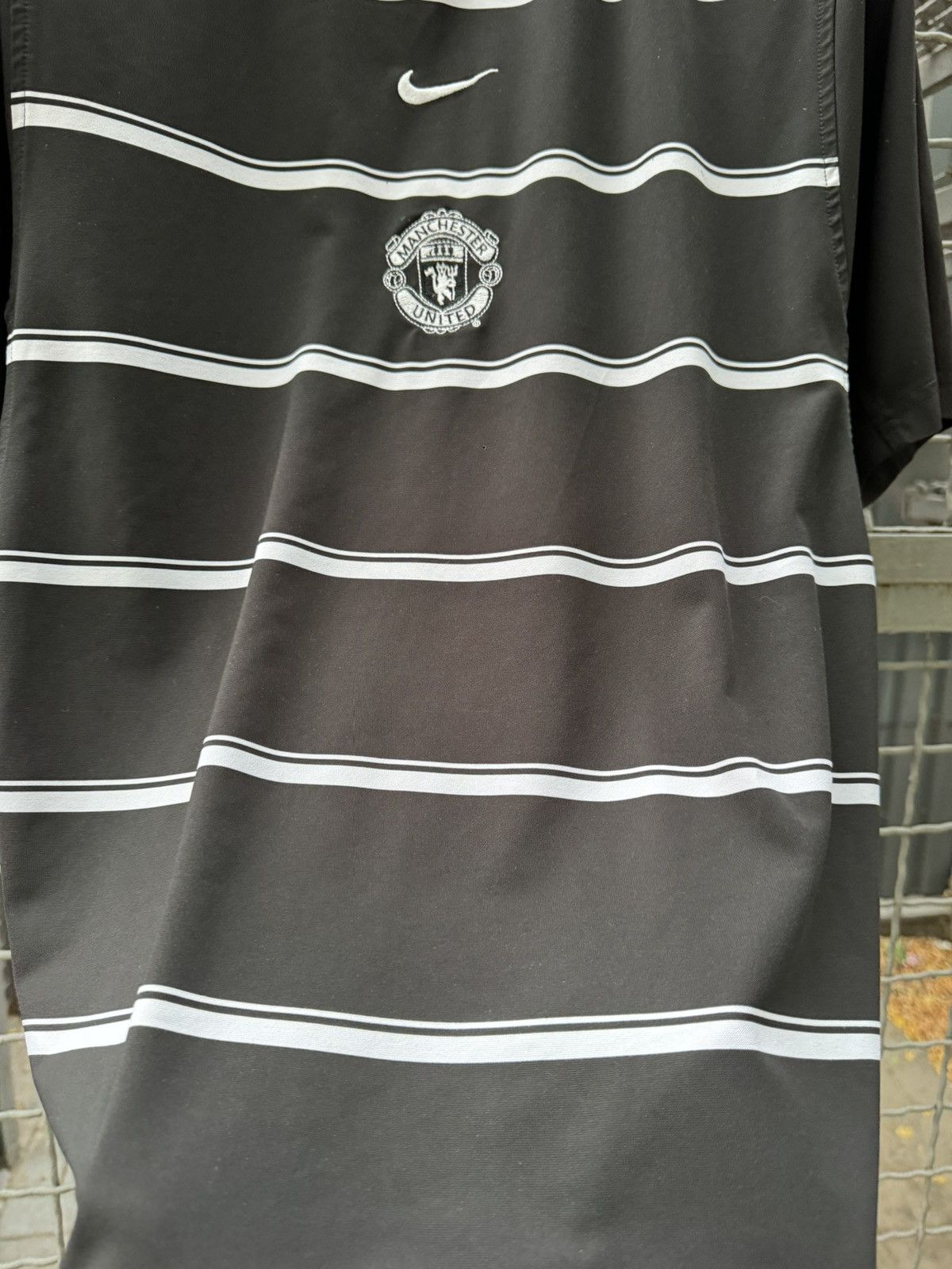 Nike Vintage 2002 Nike Manchester United Training Jersey Y2K Size US M / EU 48-50 / 2 - 12 Thumbnail