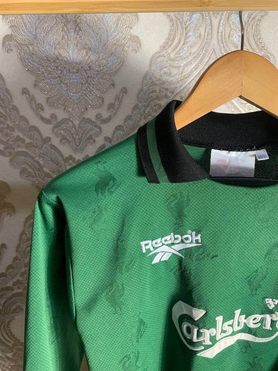 Reebok VERY RARE REEBOK LIVERPOOL ENGLAND SOCCER JERSEY RETRO 90s Size US XS / EU 42 / 0 - 3 Thumbnail
