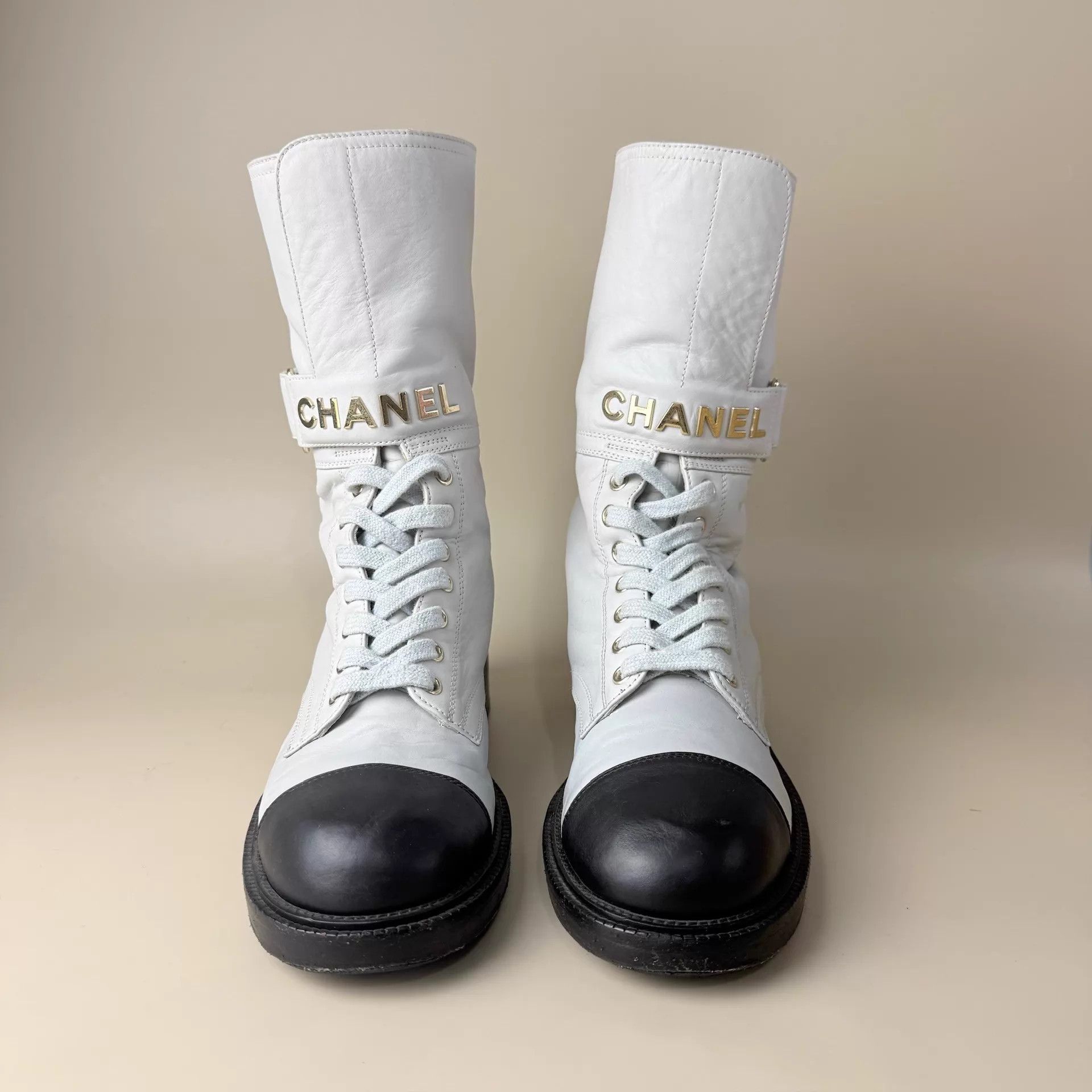 Chanel CHANEL black gray gold lettering mid-calf boots EU37 mint Size US 6.5 / IT 36.5 - 2 Thumbnail
