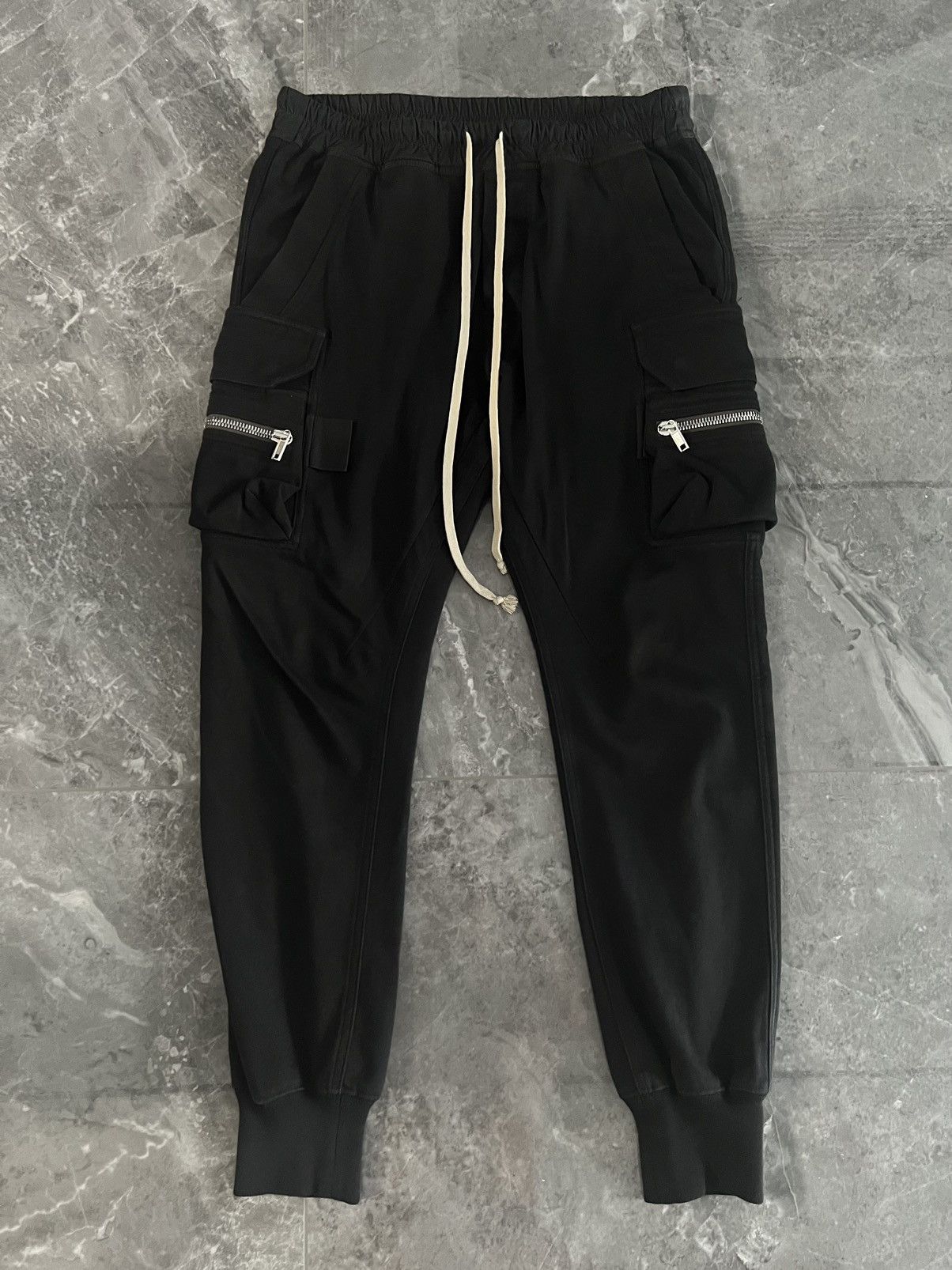 Black Mastodon Cargo Jogger EU52