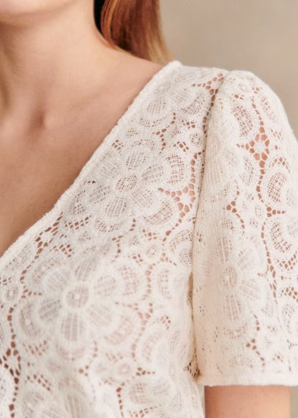 Sezane Sezane Paris Emma Blouse Ecru Lace T-shirt Top Button Size XS / US 0-2 / IT 36-38 - 4 Thumbnail