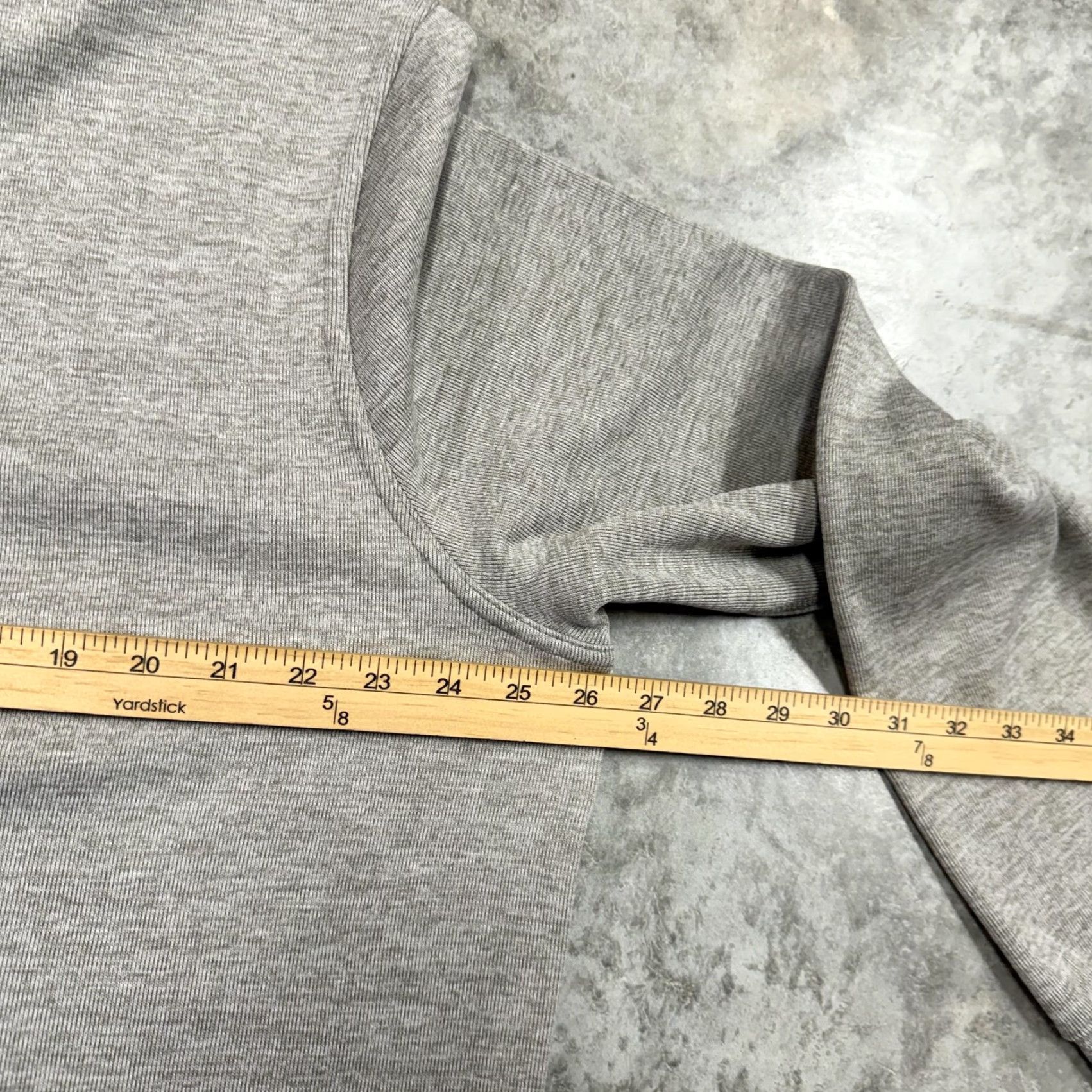 Nike Nike Sweatshirt Mens XL Gray 1/4 Zip Mock Neck Pullover Knit Logo Athletic Top Size US XL / EU 56 / 4 - 7 Thumbnail
