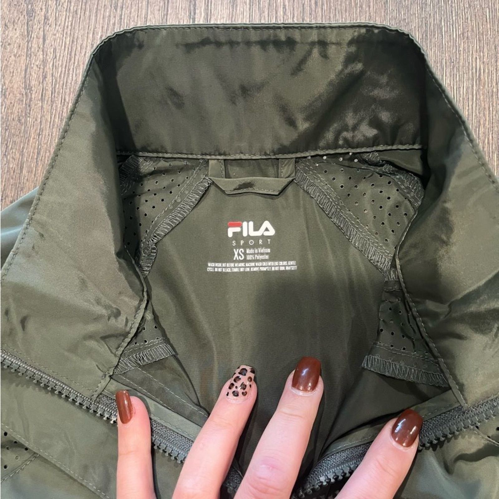 Fila NWOT Fila Womens Army Green Rain Jacket - Size XS Size XS / US 0-2 / IT 36-38 - 7 Thumbnail