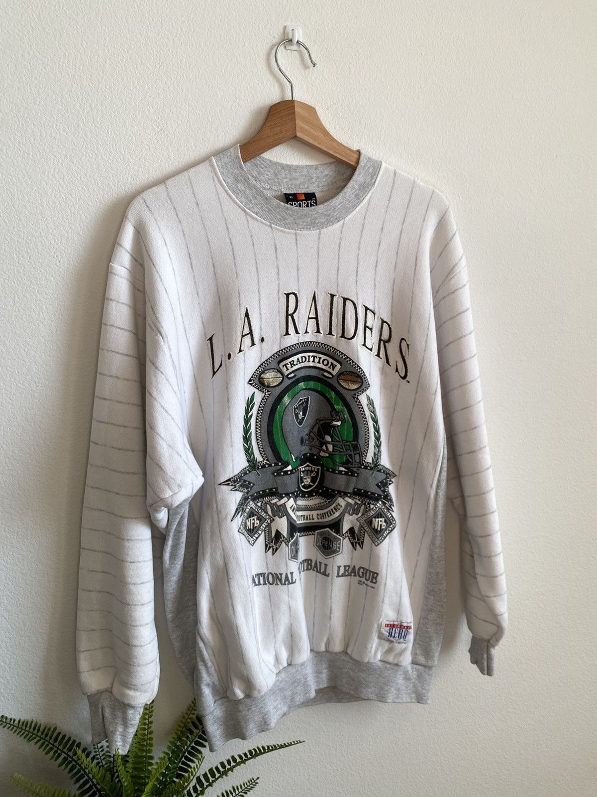NFL Vintage 90s LA Raiders Crewneck Sweatshirt Size US XL / EU 56 / 4 - 2 Thumbnail