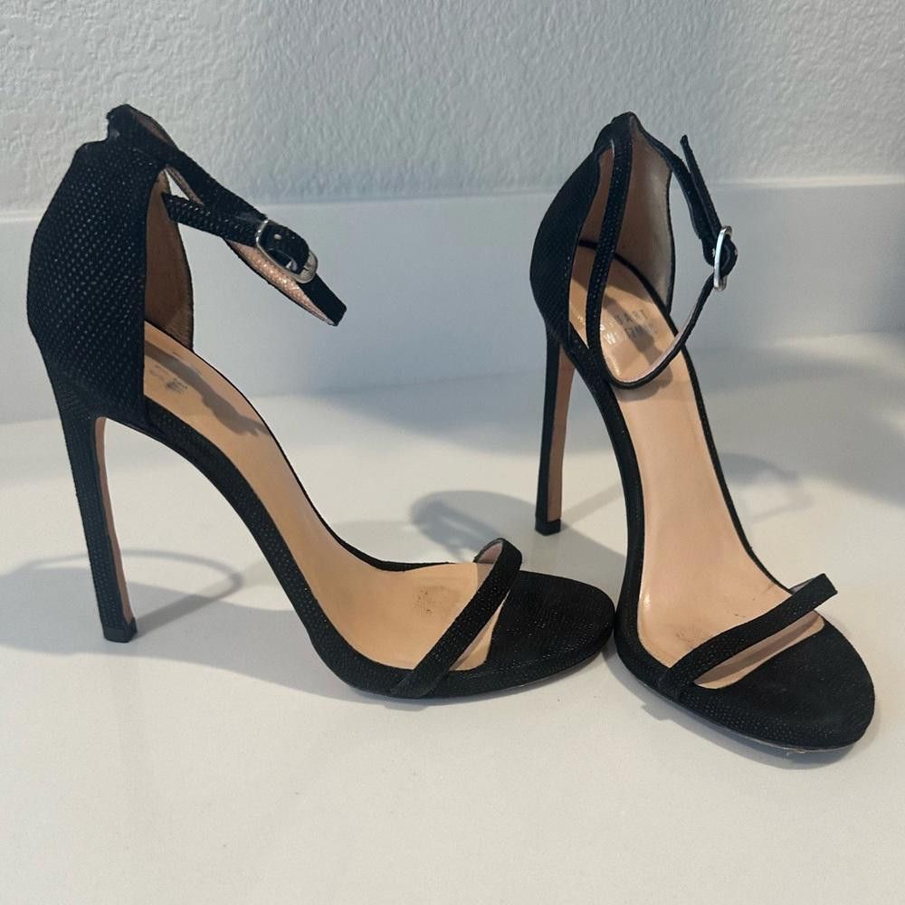 Stuart Weitzman Stuart Weitzman Nudist Black Goosebump Leather Sandals 6.5 Size US 6.5 / IT 36.5 - 5 Thumbnail
