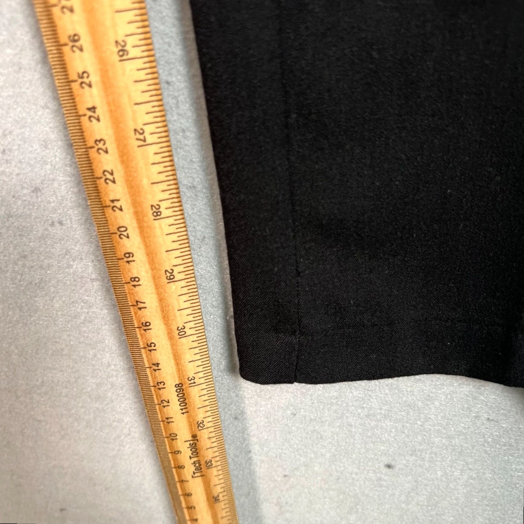 Quince Quince Dress Pants Slim Fit Men 30 Black Elastic Waist Polyester Blend Tapered Flat Front Zip Pockets Size US 30 / EU 46 - 7 Thumbnail