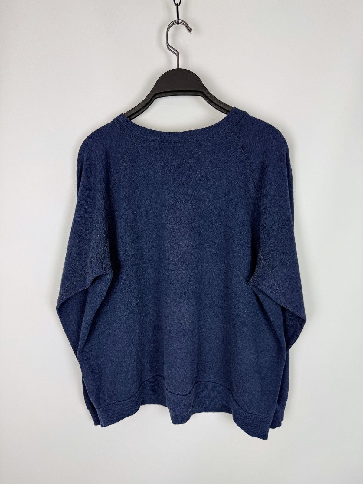 Fruit Of The Loom 60s 70s Vintage FOTL Distressed Navy Raglan Boxy Sweatshirt Size US M / EU 48-50 / 2 - 8 Thumbnail