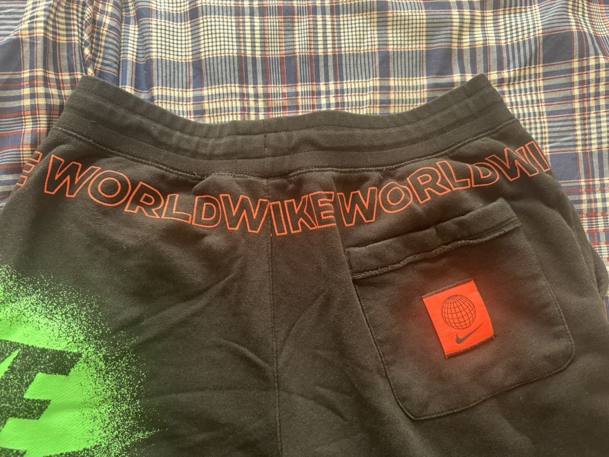 Nike Nike Worldwide Alumni Shorts Size US 31 - 3 Thumbnail