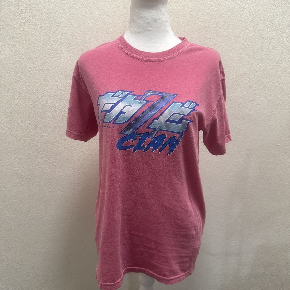 FaZe FaZe Clan Pink & Blue Invincible T Shirt Size US S / EU 44-46 / 1 - 1 Thumbnail